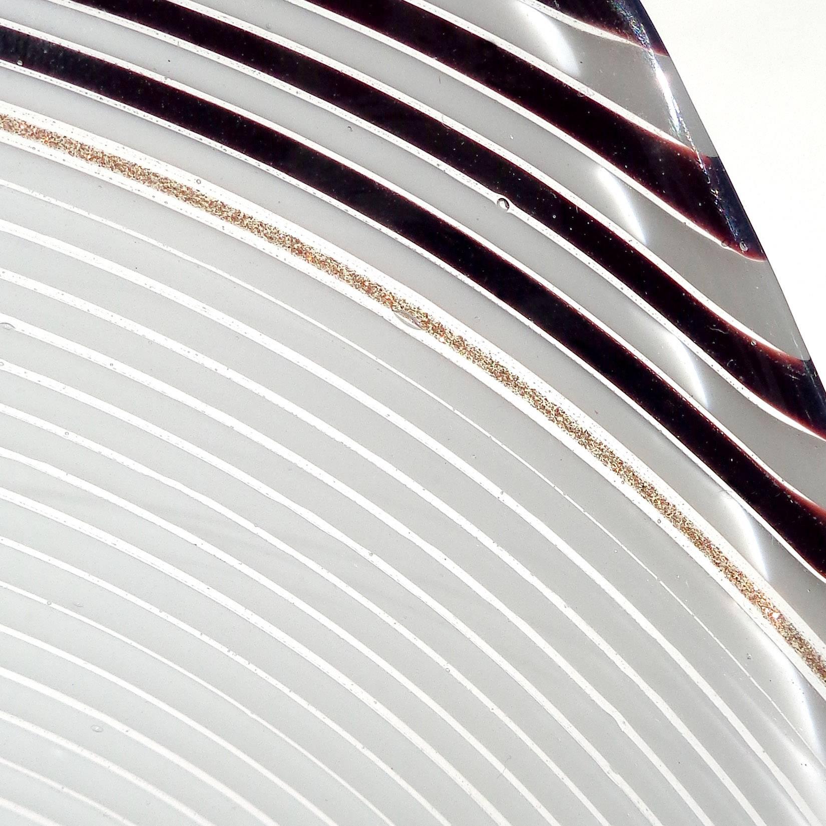 Dino Martens Aureliano Toso Murano Black White Ribbons Italian Art Glass Bowl In Good Condition In Kissimmee, FL