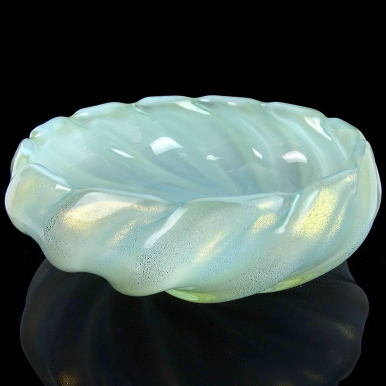 Archimede Seguso Murano Opalino Gold Flecks Italian Art Glass Ribbed Bowl For Sale at 1stdibs