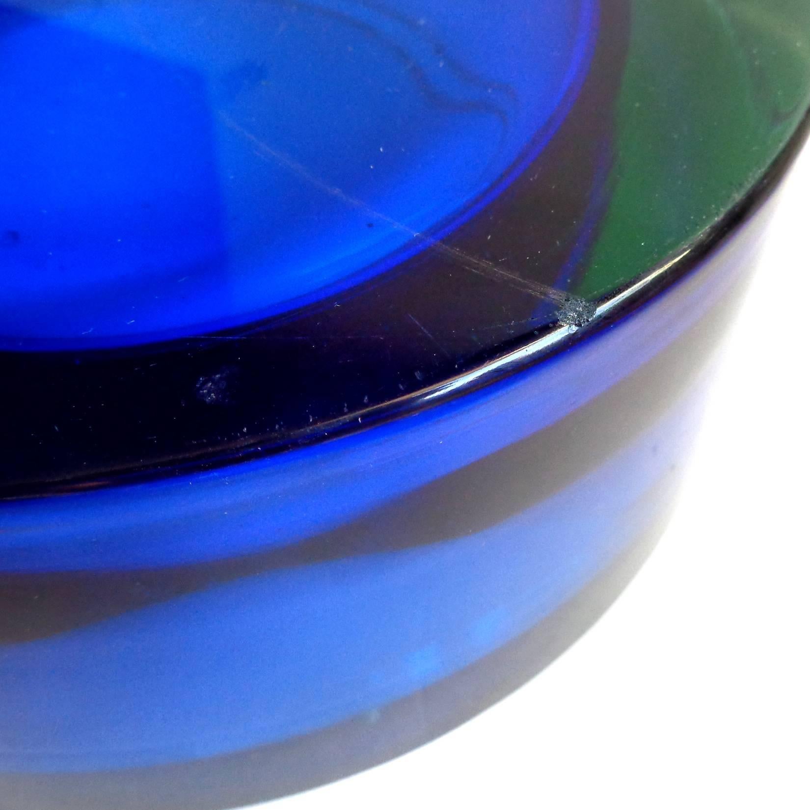 Seguso Vetri D'Arte Murano Sommerso Aqua Cobalt Blue Italian Art Glass Bowl In Excellent Condition In Kissimmee, FL
