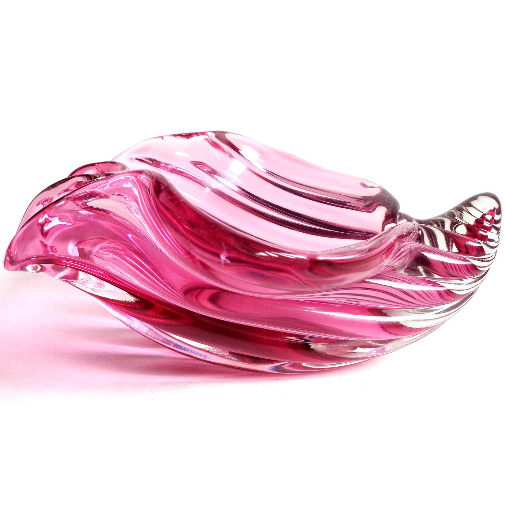 Free shipping worldwide! See details below description.

Beautiful Murano handblown Sommerso pink art glass seashell sculptural bowl. Documented to Alfredo Barbini, circa 1950s-1960s. Gorgeous shape and color. Perfect for any Marine or Ocean