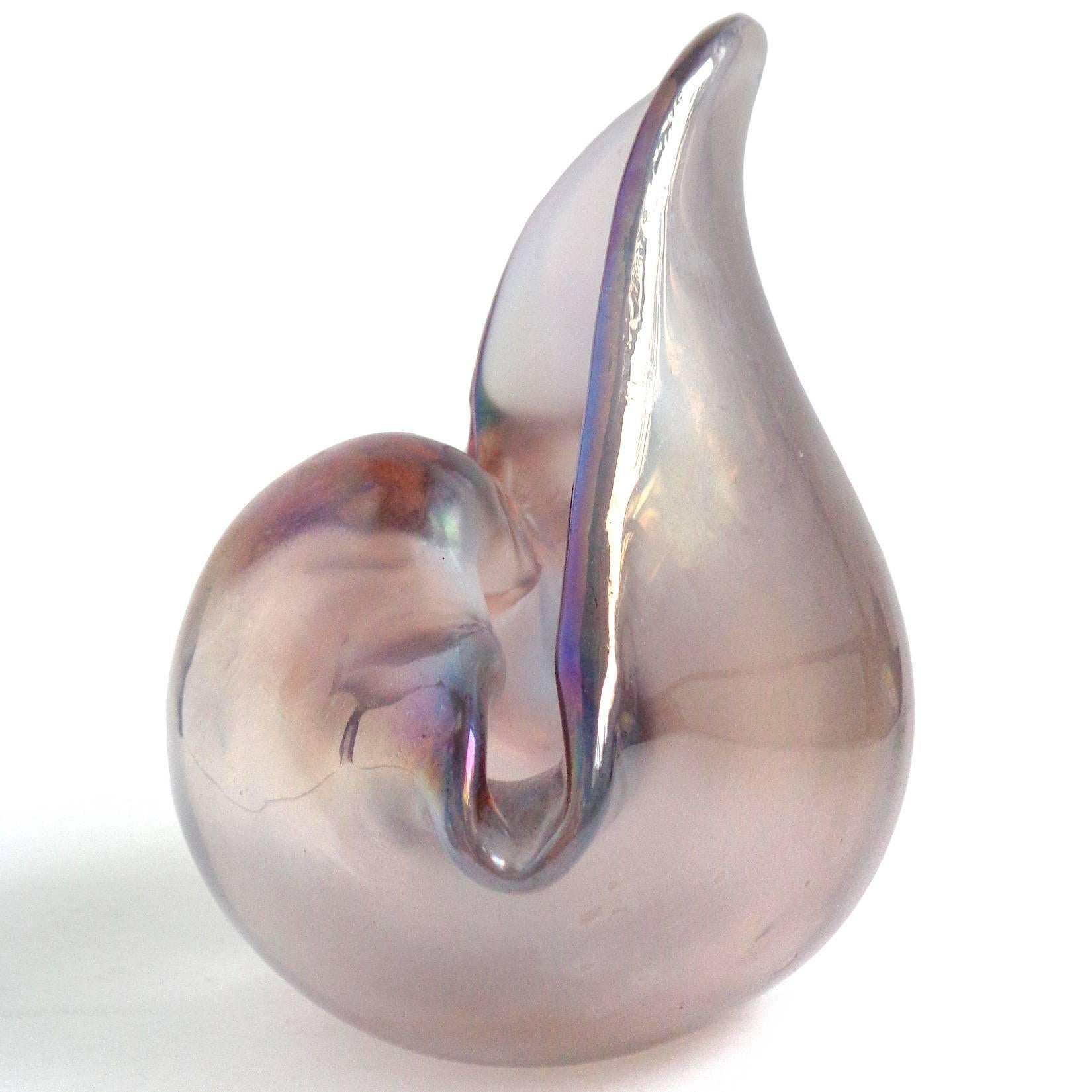 Seguso Vetri d'Arte Murano Iridescent Art Deco Italian Art Glass Seashell In Excellent Condition In Kissimmee, FL
