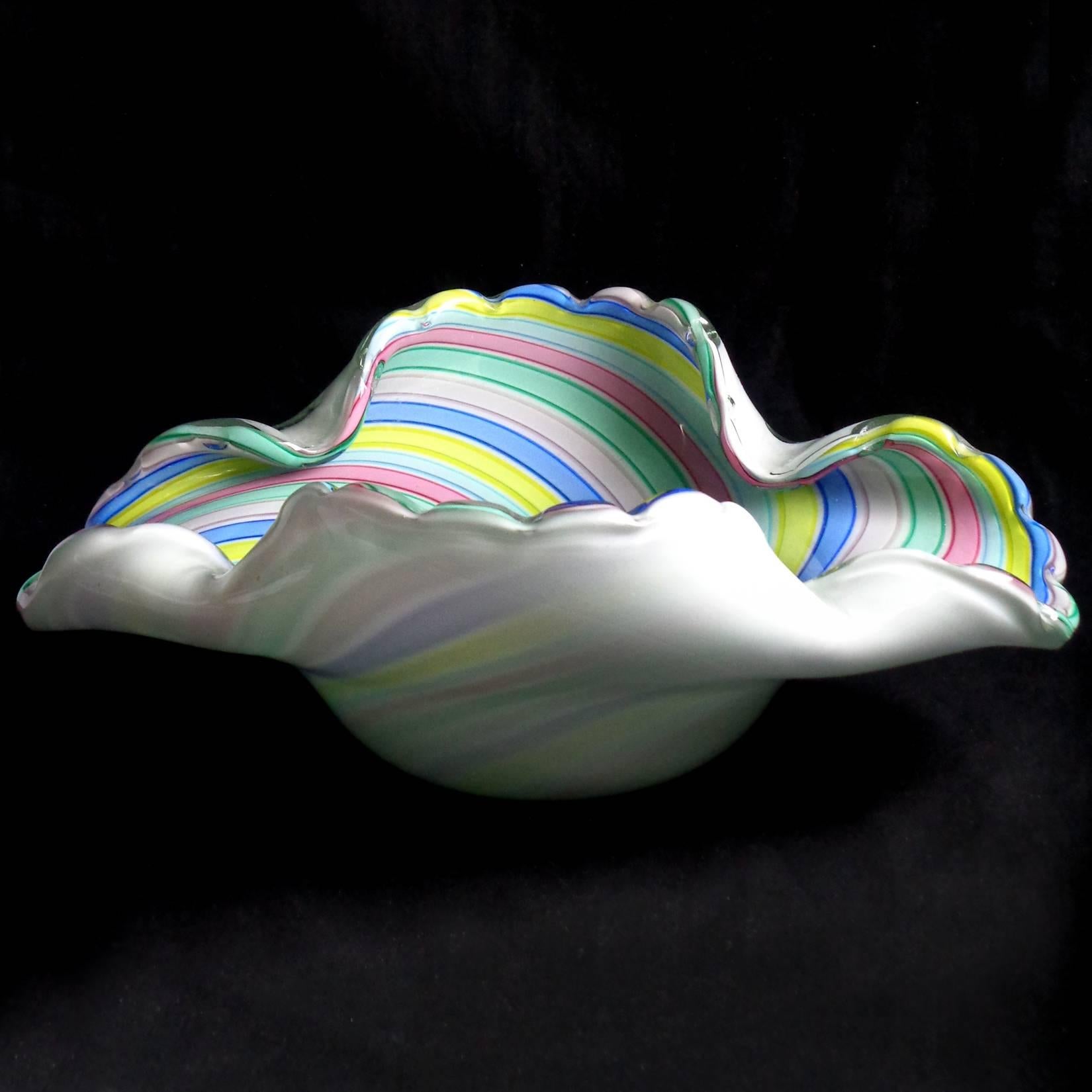 Mid-Century Modern Fratelli Toso Murano Rainbow Ribbons Italian Art Glass Centerpiece Bowl