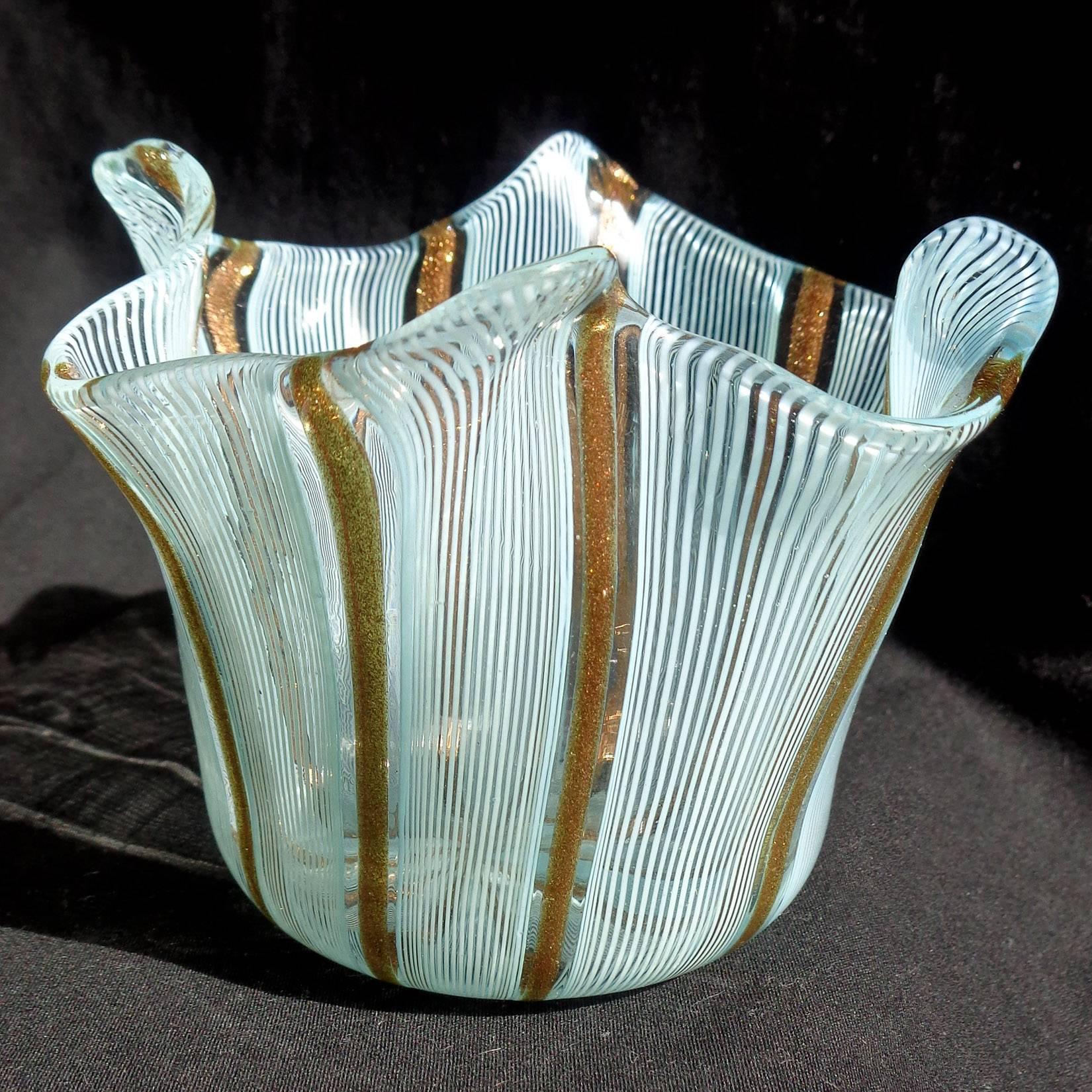 Hand-Crafted Dino Martens Aureliano Toso Murano Italian Art Glass Small Fazoletto Vases