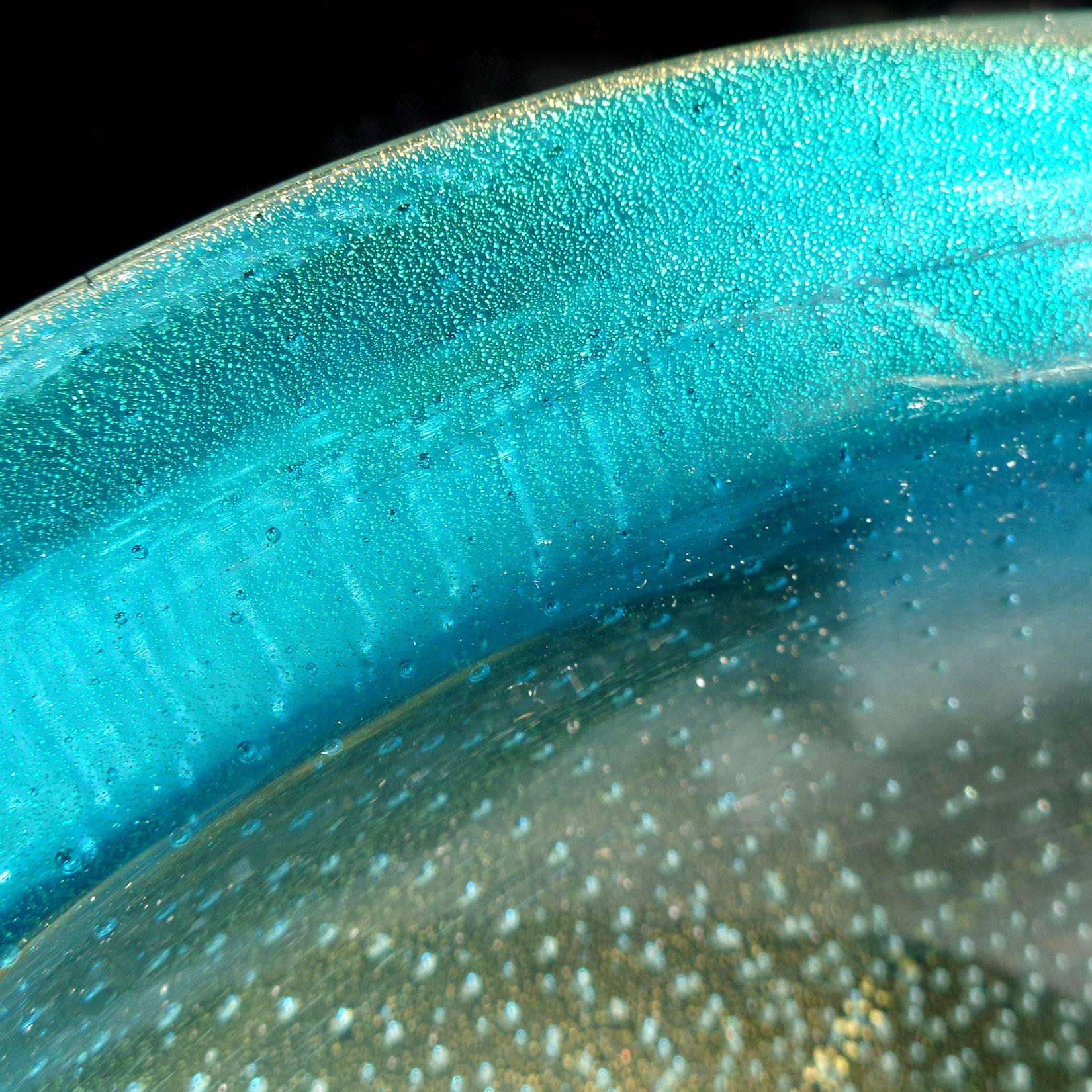 Hand-Crafted Seguso Vetri d'Arte Murano Sommerso Blue Bubbles Gold Italian Art Glass Bowl