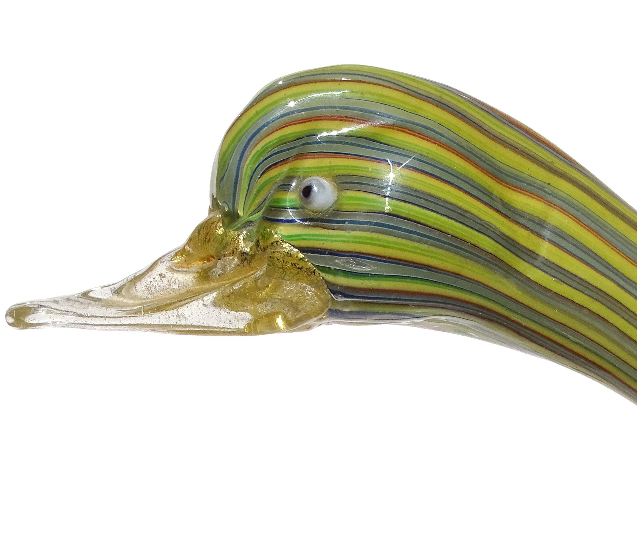 Mid-Century moderno Scultura di anatra in vetro artistico italiano Fratelli Toso Murano Rainbow Pattern Gold Fleck in vendita