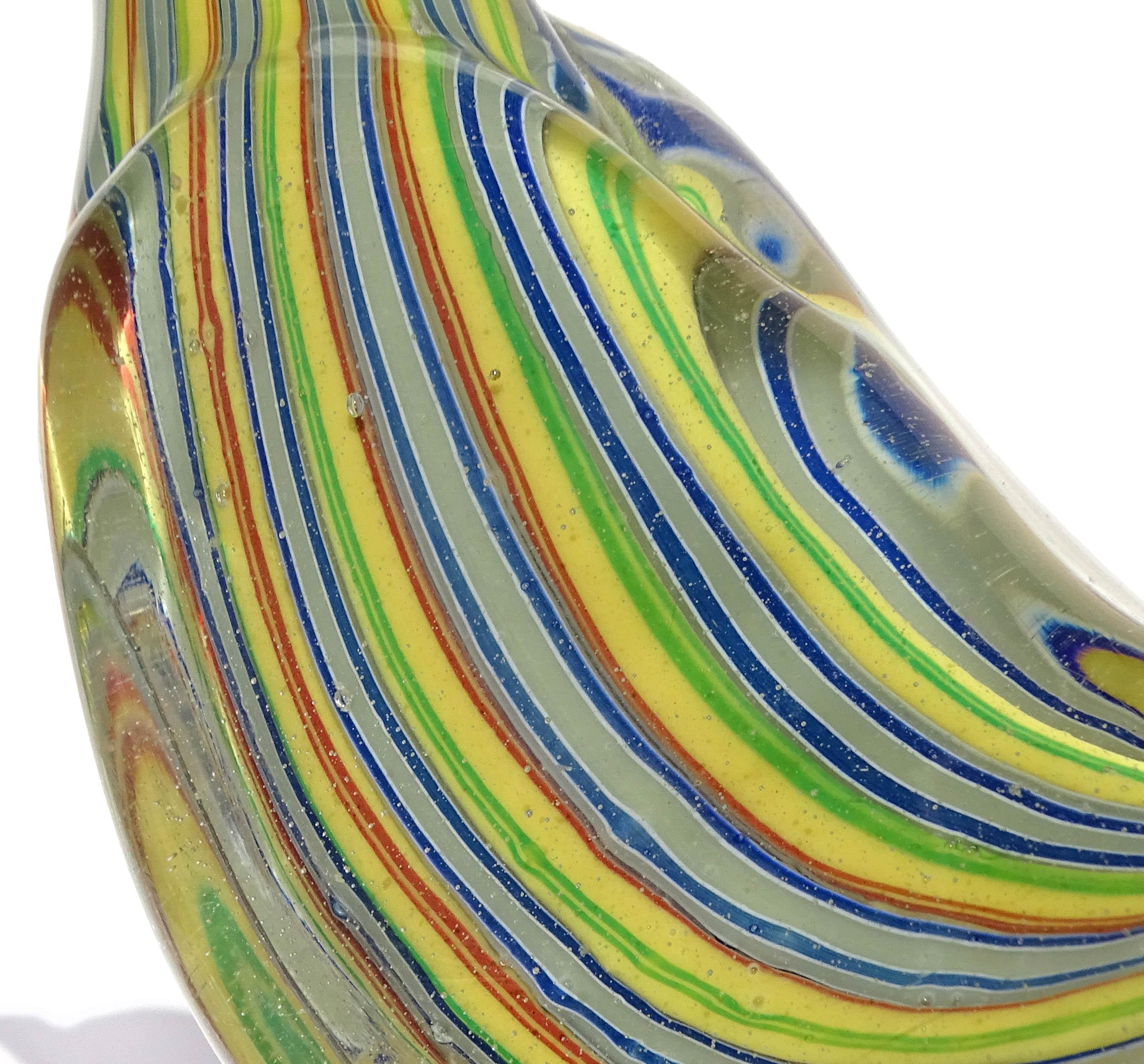 XX secolo Scultura di anatra in vetro artistico italiano Fratelli Toso Murano Rainbow Pattern Gold Fleck in vendita