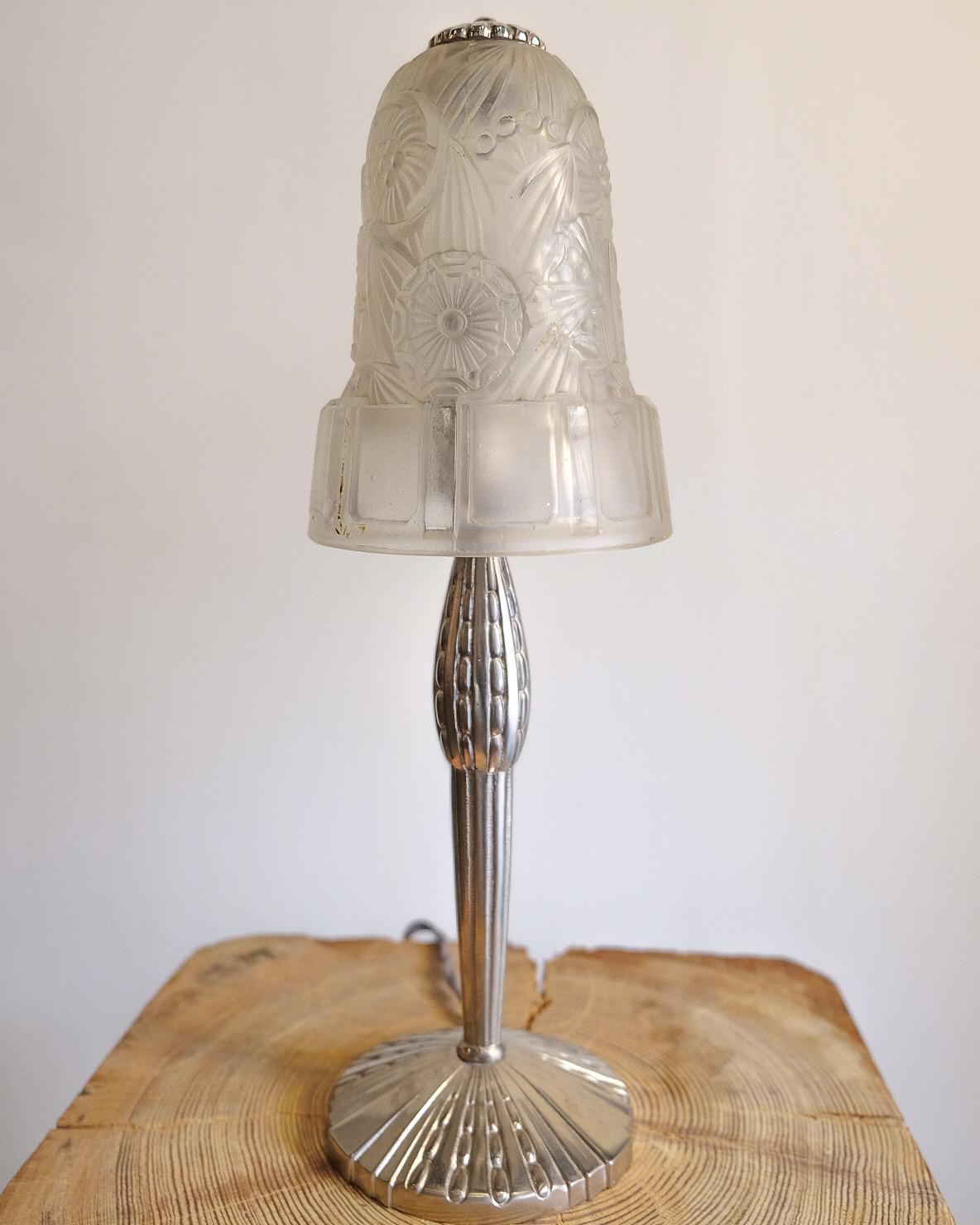 20th Century Art Deco Lamp III For Sale