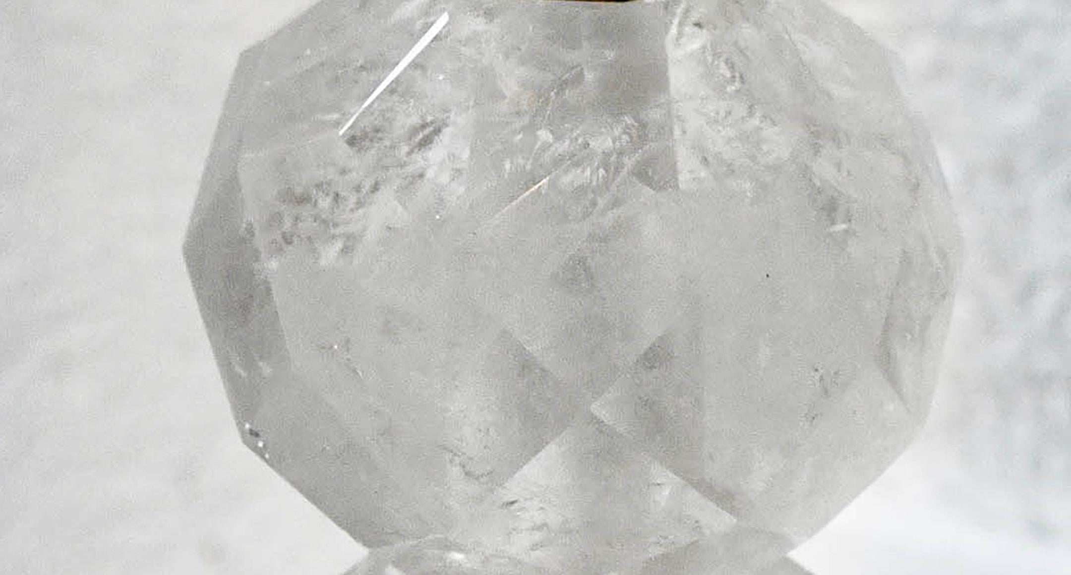 XXIe siècle et contemporain Lampes en cristal de roche Facet Globe de Phoenix en vente