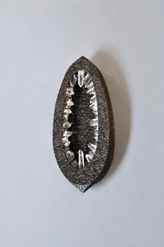 Applique “Grotto Rock Crystal” di Phoenix