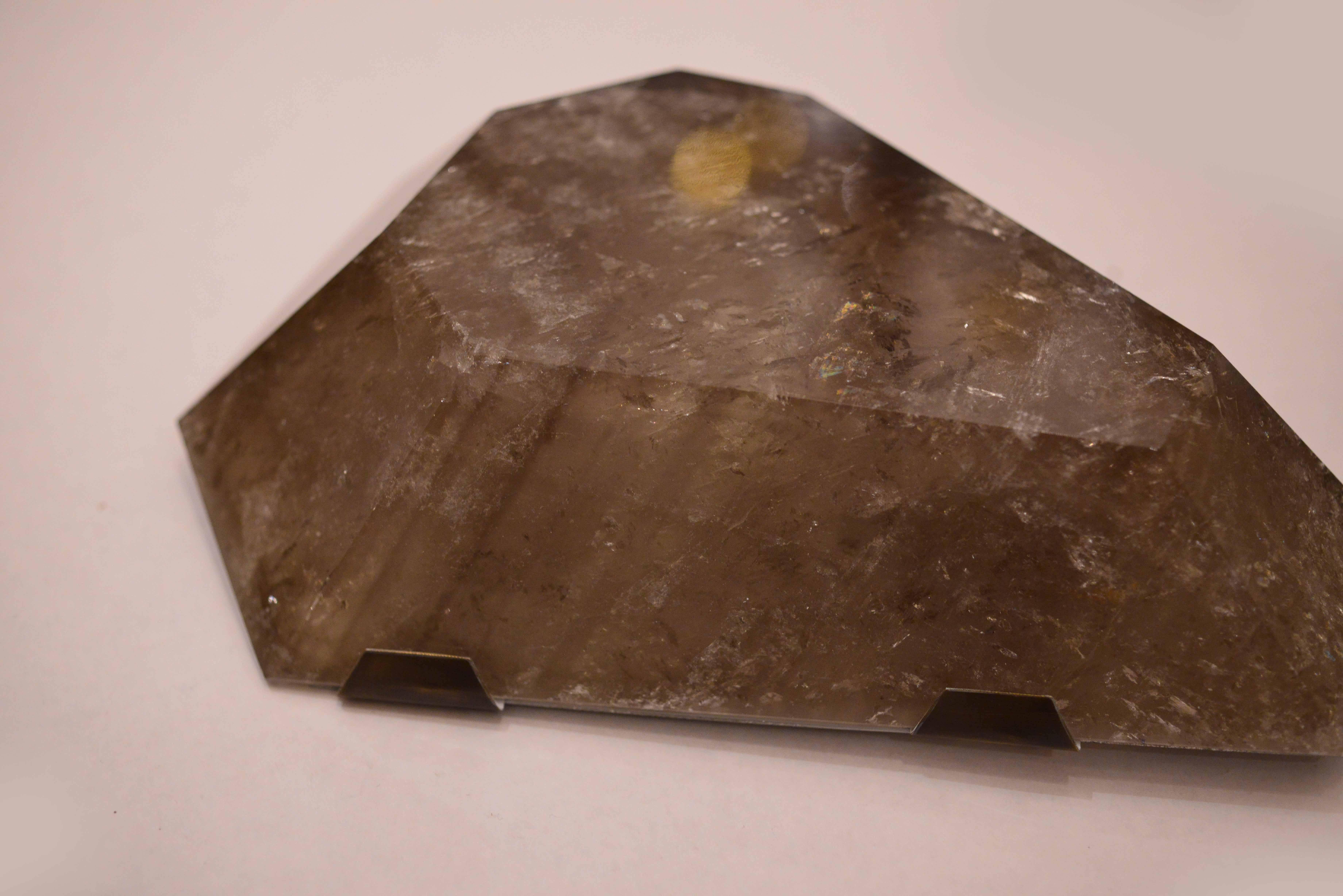 Paar rauchbraune Bergkristall-Wandleuchter in Diamantform im Zustand „Hervorragend“ im Angebot in New York, NY