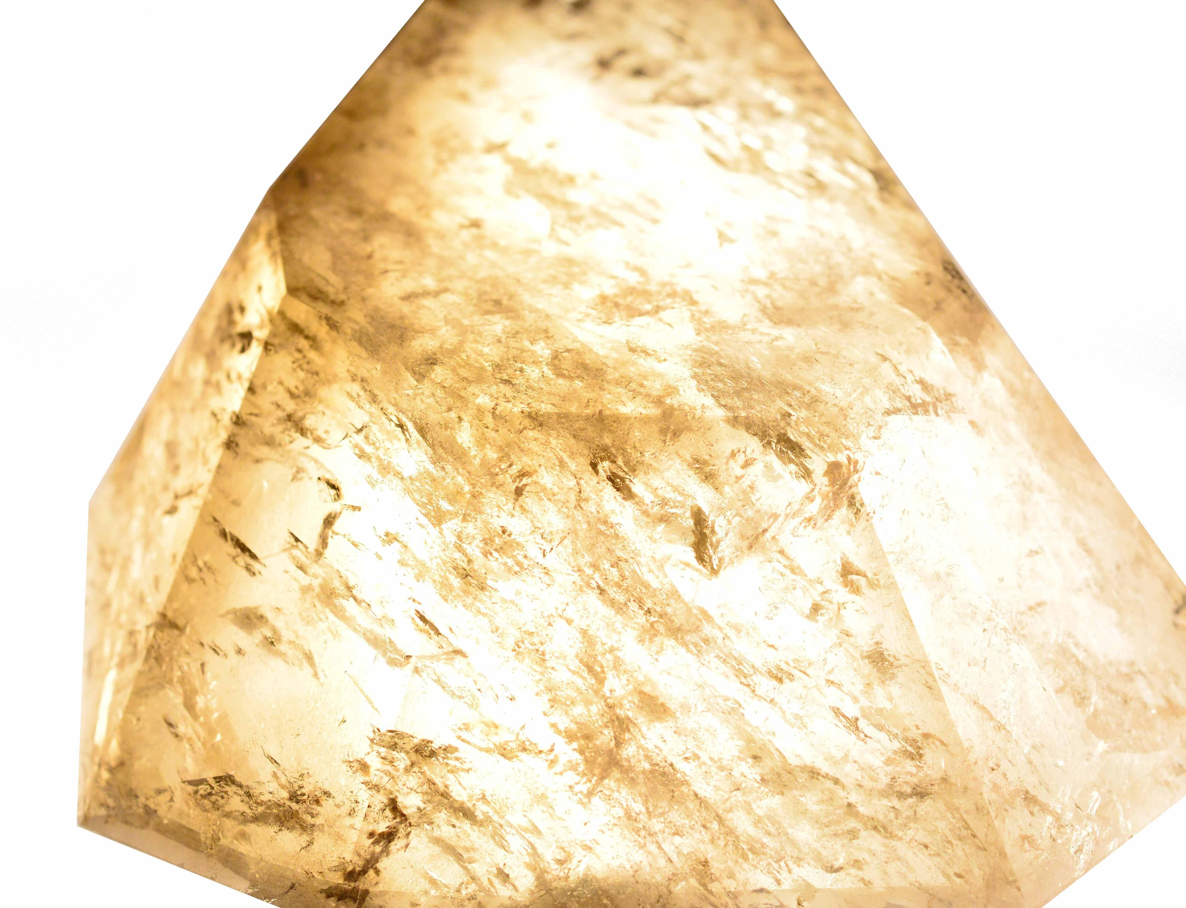 Paar rauchbraune Bergkristall-Wandleuchter in Diamantform (21. Jahrhundert und zeitgenössisch) im Angebot