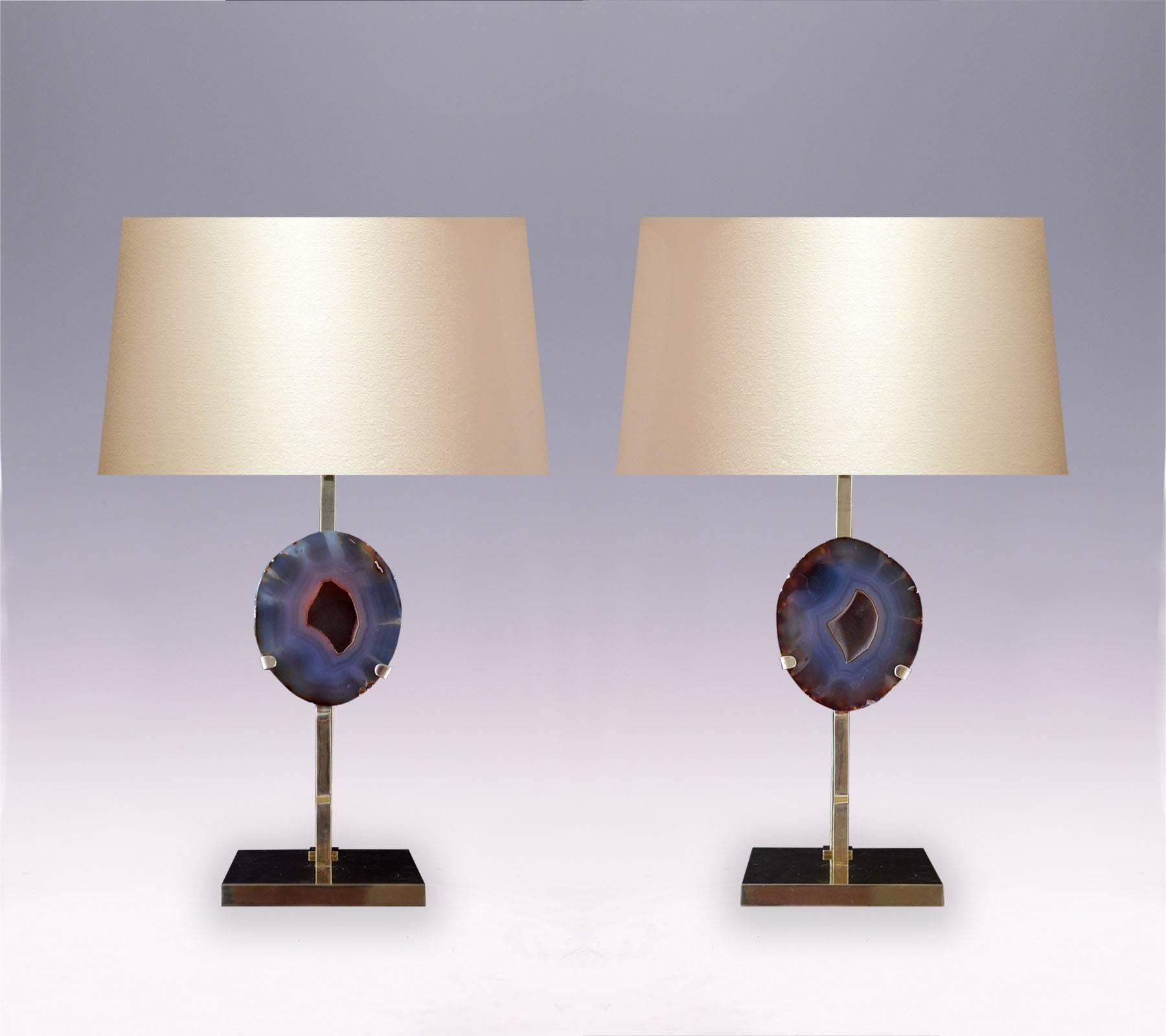 A pair of natural rare agate lamps with polished brass mount.
(Lampshade not included)
