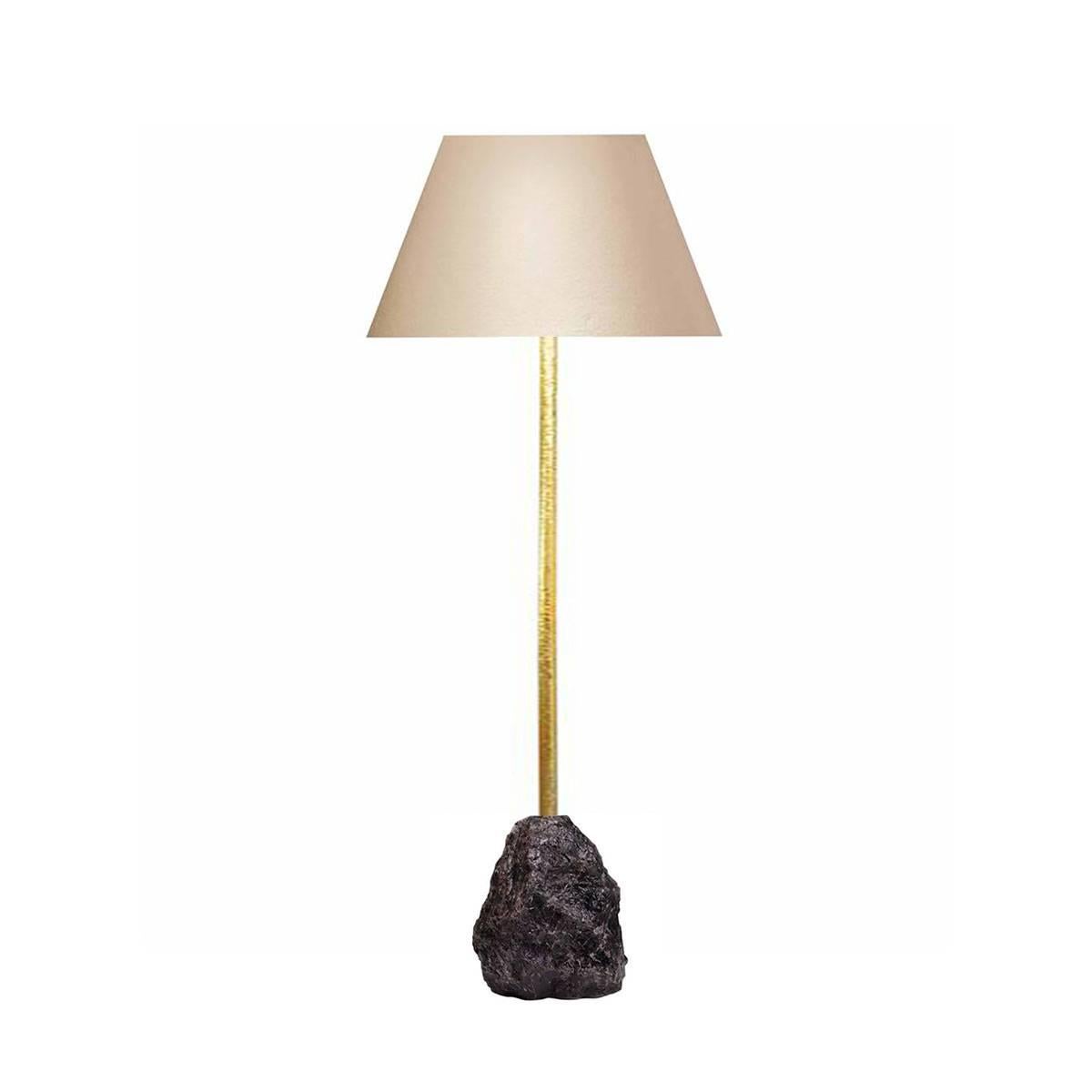 A modern natural dark rock crystal quartz floor lamp with fine hammered pole, created by Phoenix Gallery, NYC.
