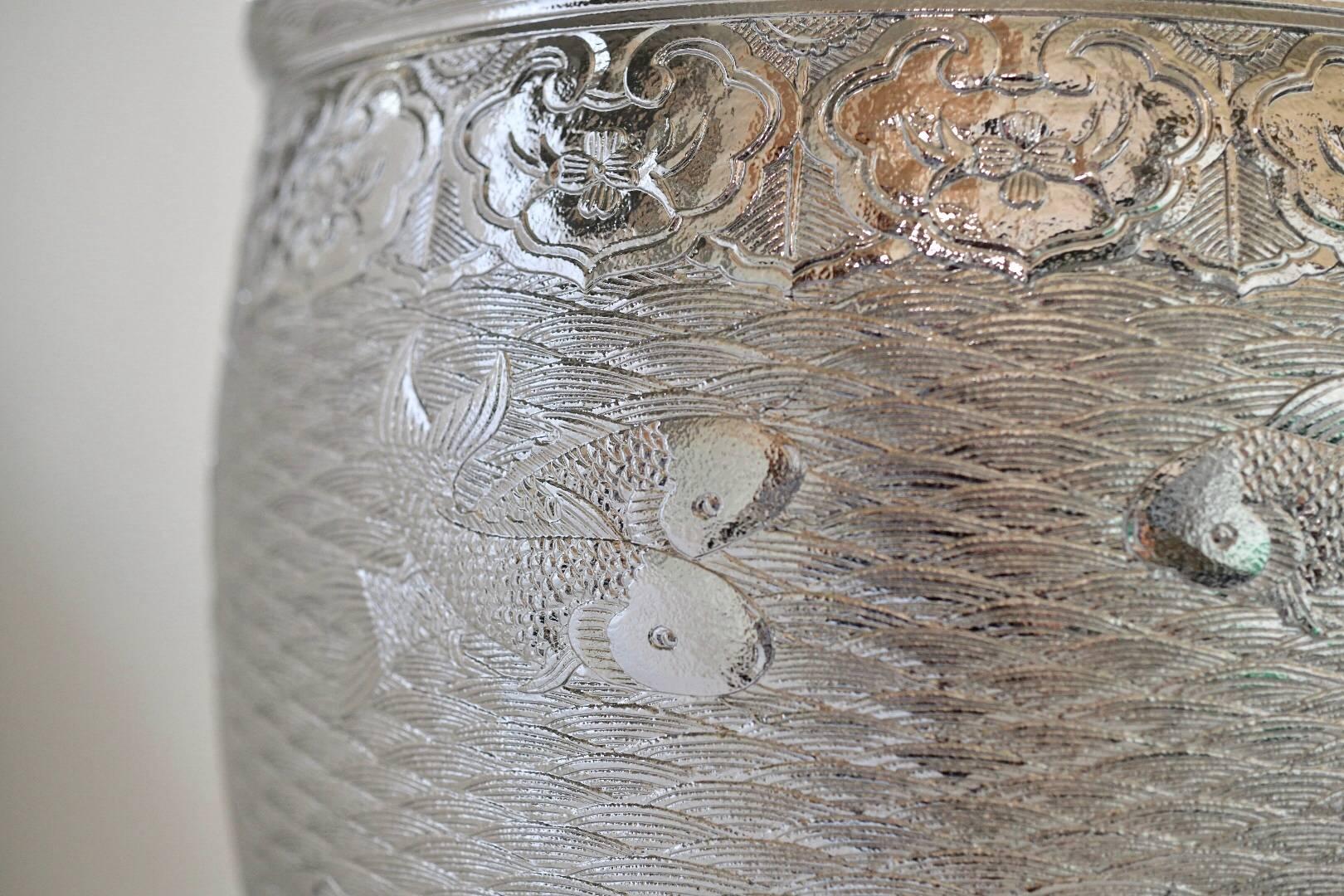 Pair of Fine Carved Silver Glazed Porcelain Jars with Covers In Excellent Condition For Sale In New York, NY