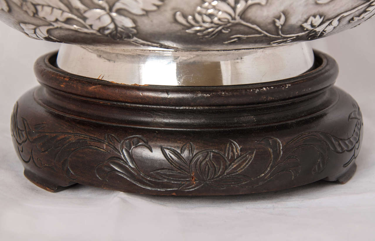 Large Chinese Export Silver Bowl In Good Condition For Sale In London, GB