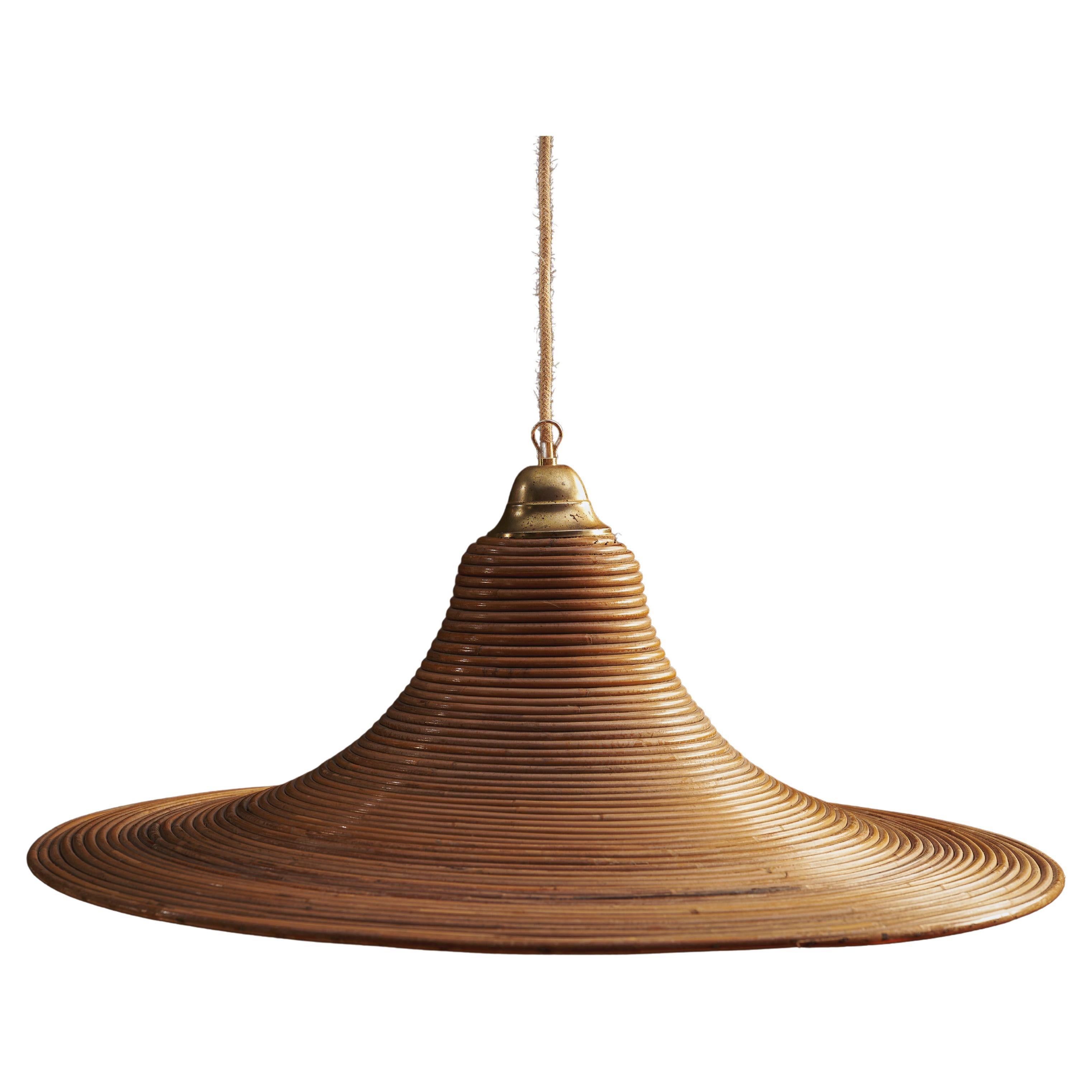 Lampada a sospensione a cascata in bambù e rattan realizzata a mano, Italia, anni '70 in vendita