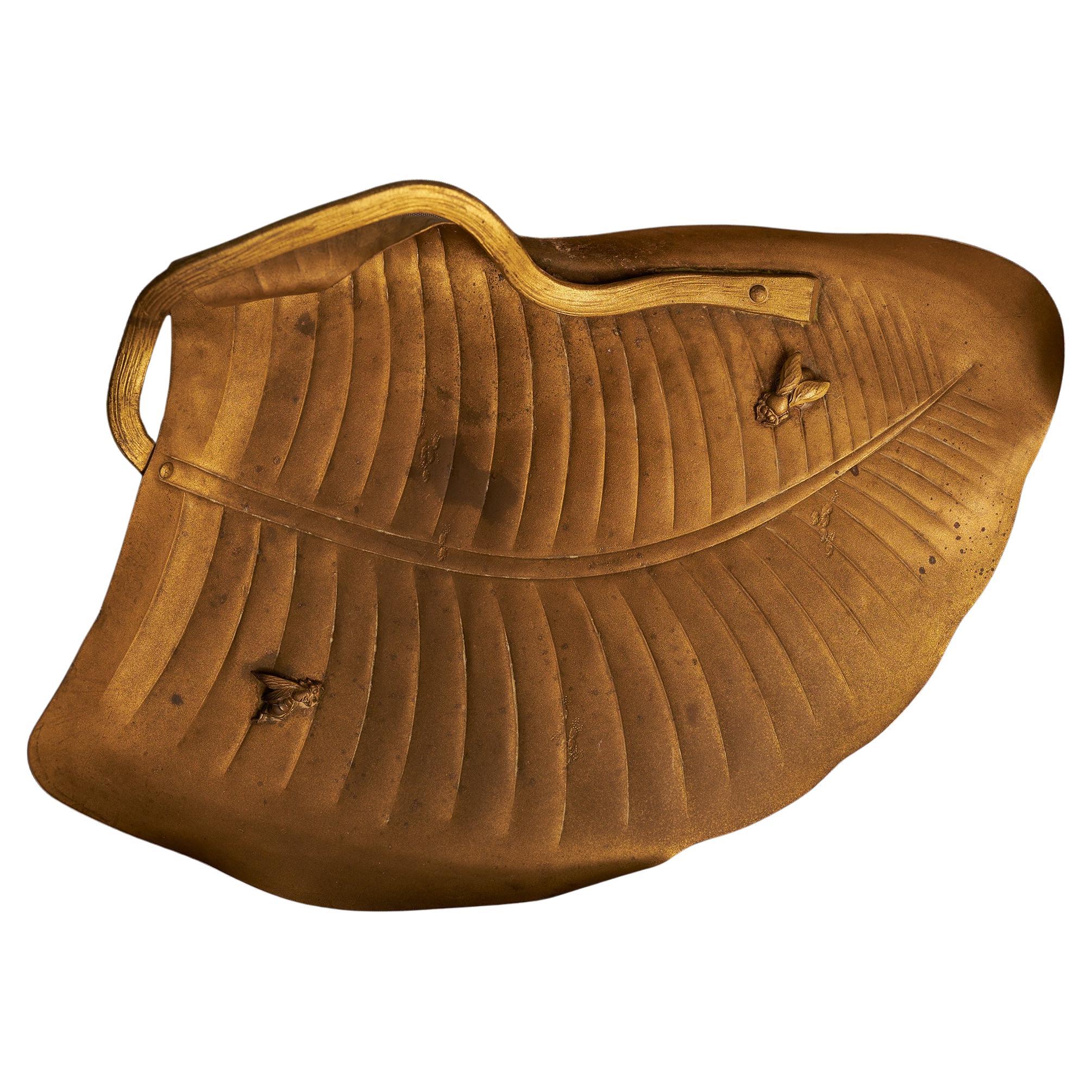 Ramasse-miettes Art Nouveau en laiton en forme de feuille stylisée, New York, vers 1900 en vente