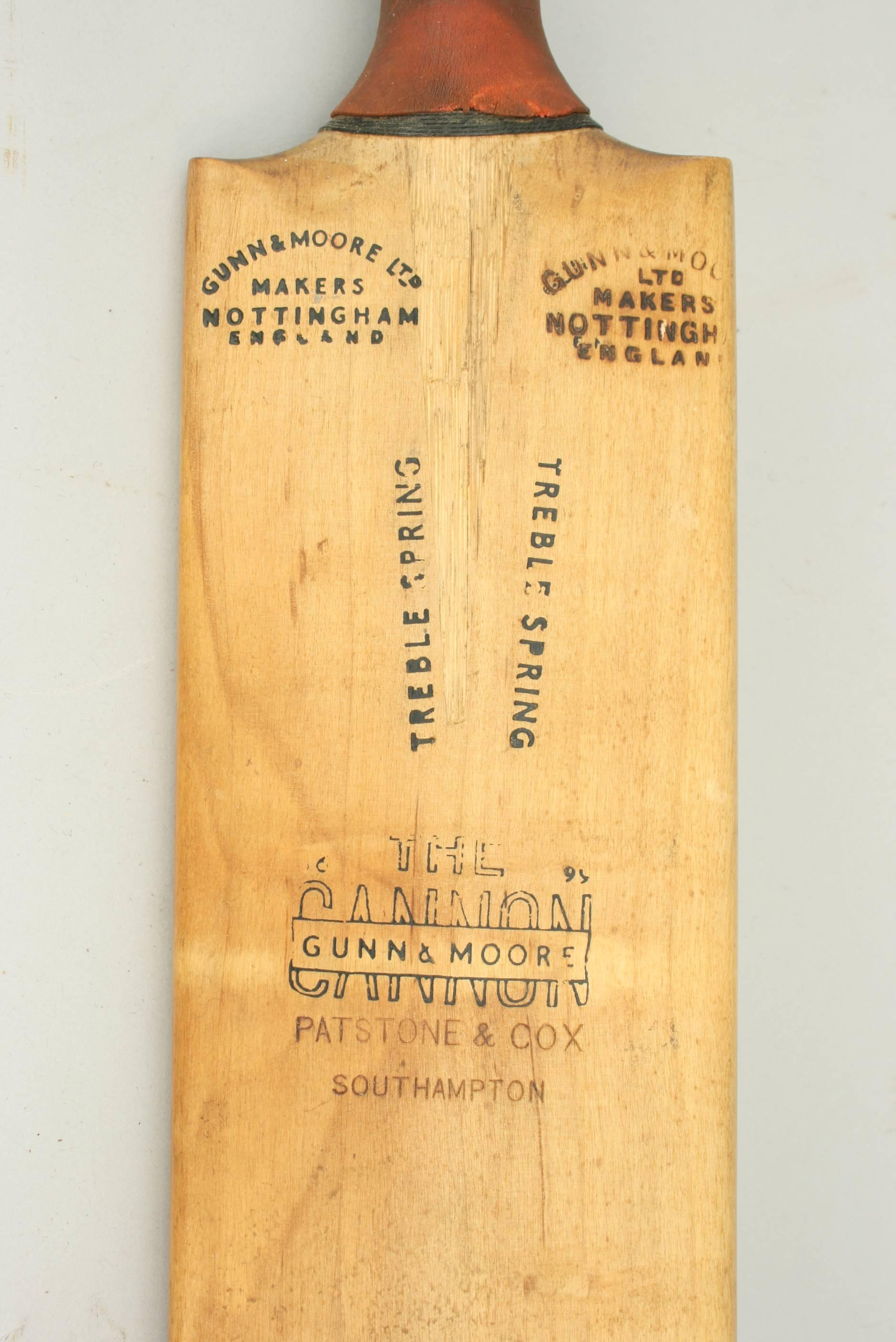 Vintage Gunn and Moore Cricket Bat In Good Condition In Oxfordshire, GB