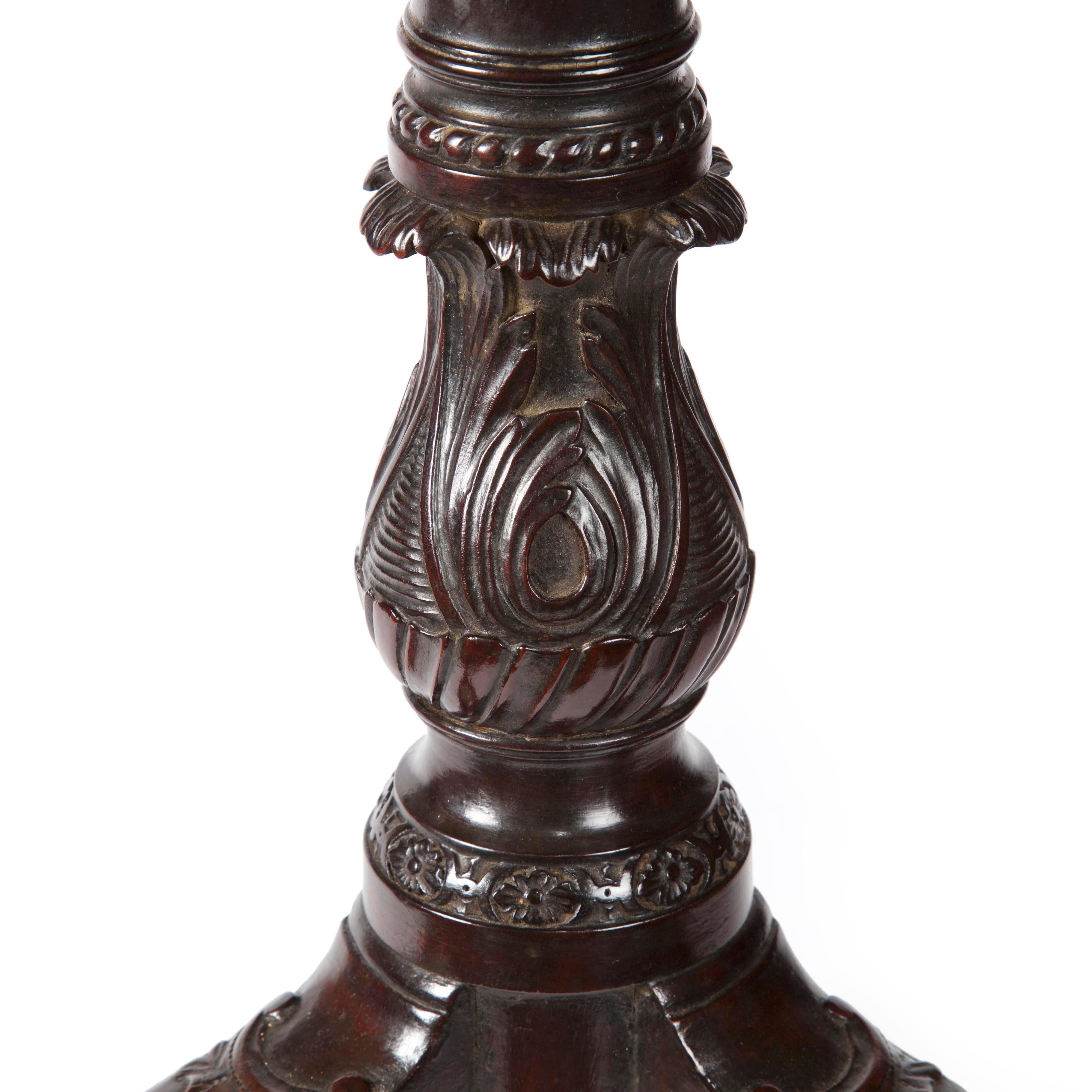 George III Carved Mahogany Piecrust Tripod Table In Excellent Condition For Sale In Knutsford, GB