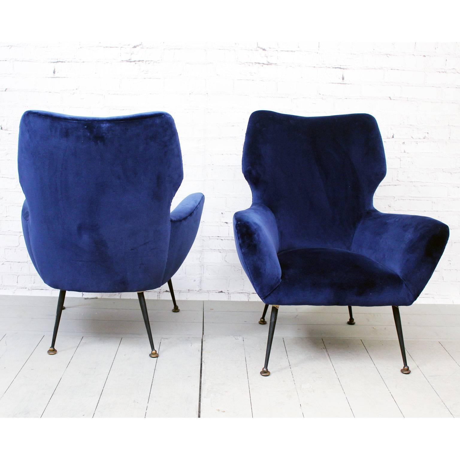 1950s Pair of Midcentury Italian Armchairs in Blue Velvet In Excellent Condition In Kent, GB