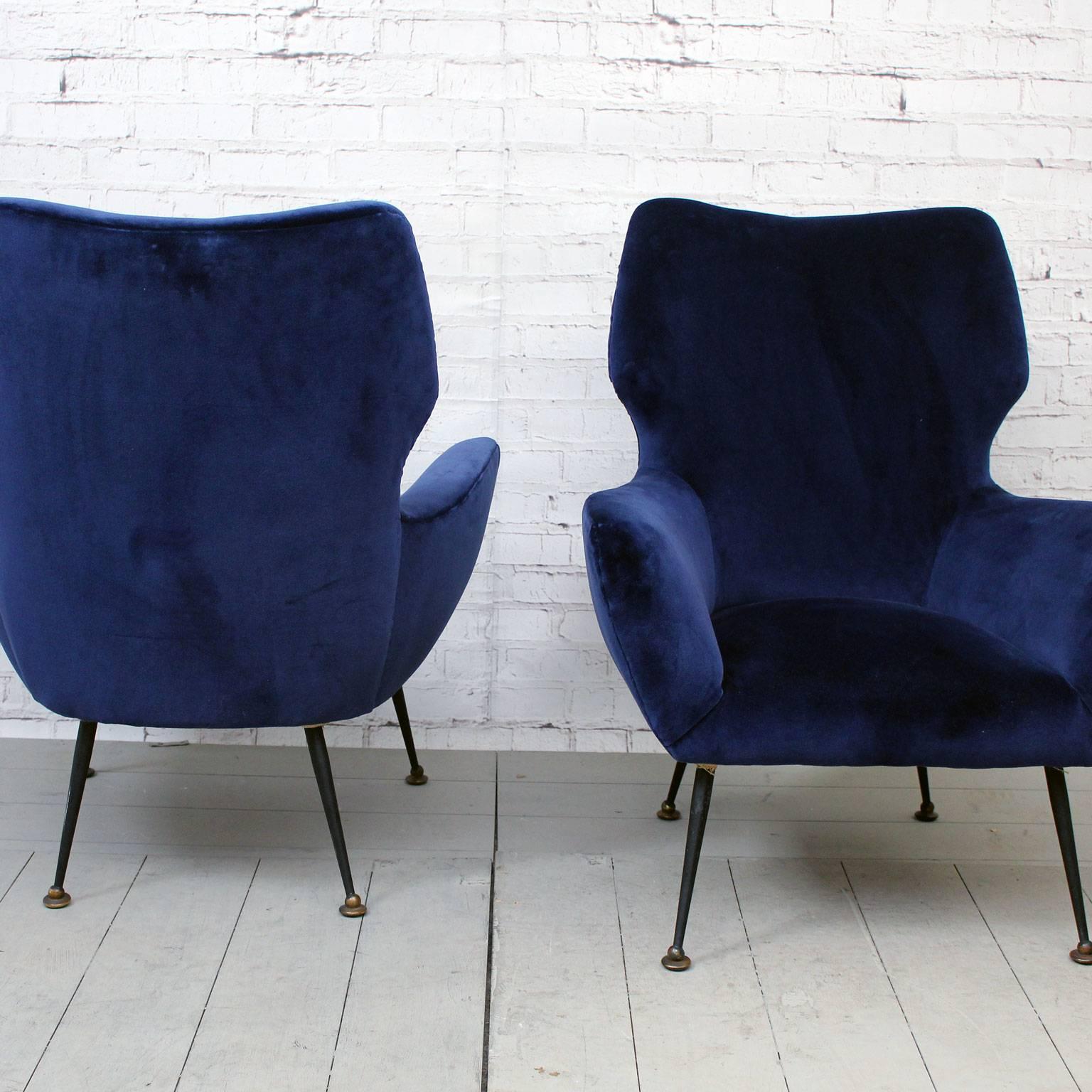 Mid-20th Century 1950s Pair of Midcentury Italian Armchairs in Blue Velvet