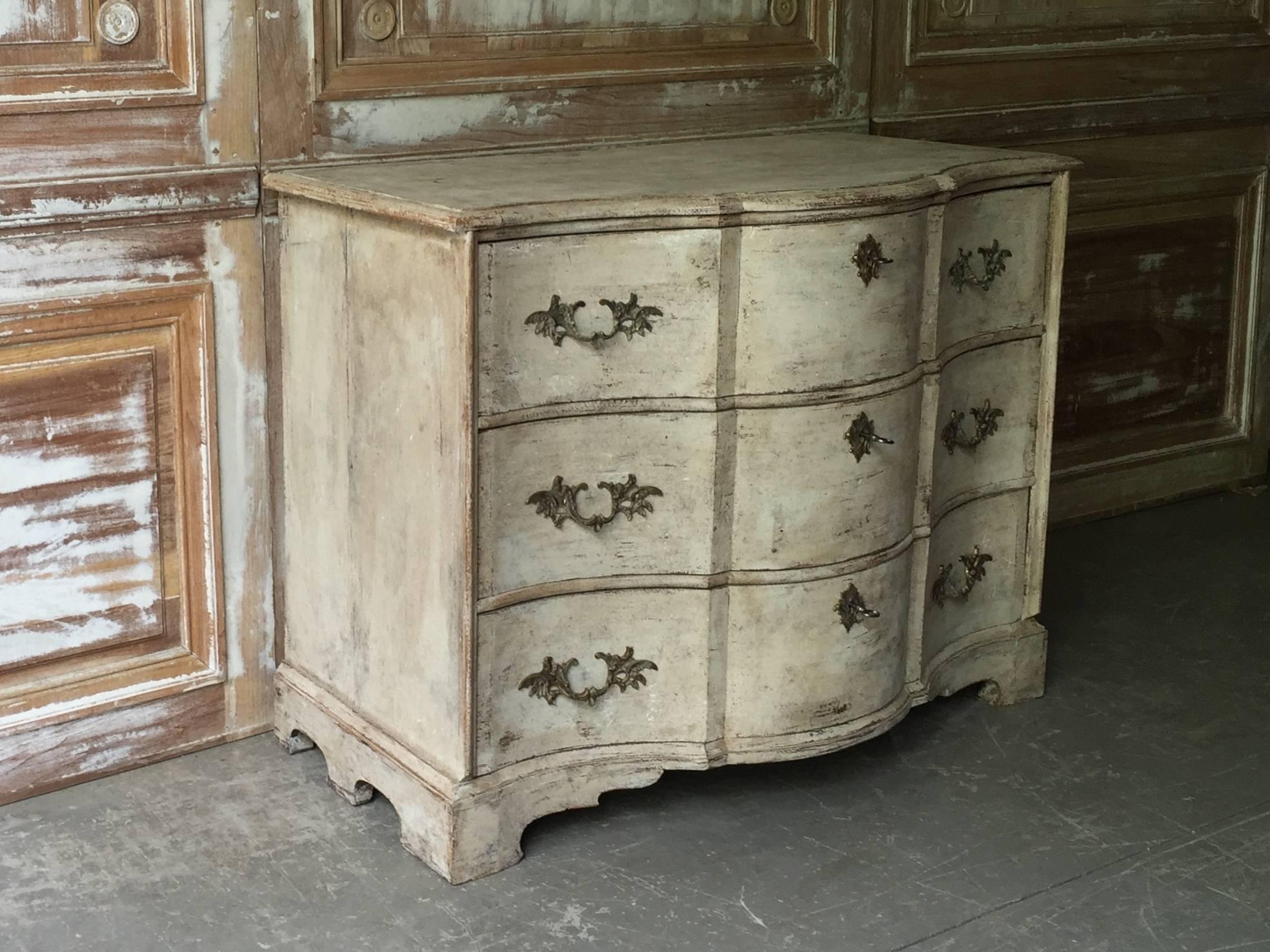 Exceptional Swedish rococo period chest of drawers with wonderfully curvaceous serpentine drawers and beautifully carved details to the front and side skirts.
Stockholm, Sweden circa 1760

Here are few examples … surprising pieces and objects,