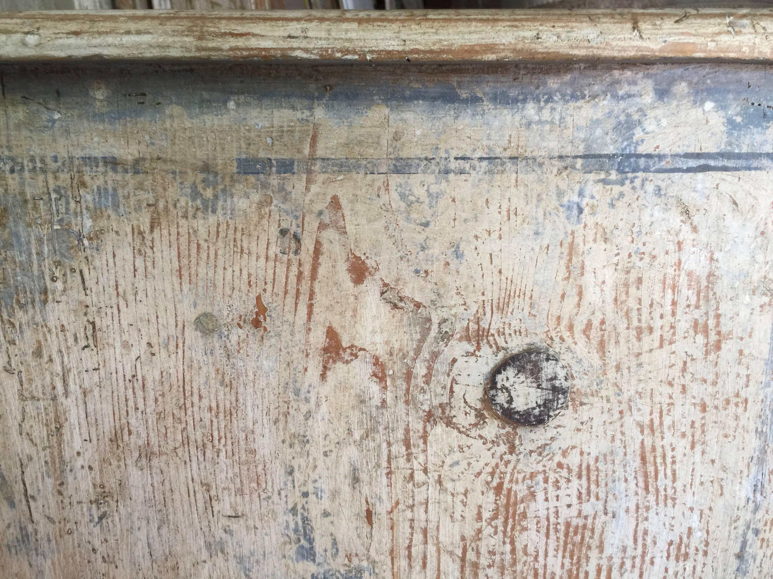 18th Century Serpentine Front Chest of Drawers In Good Condition In Charleston, SC