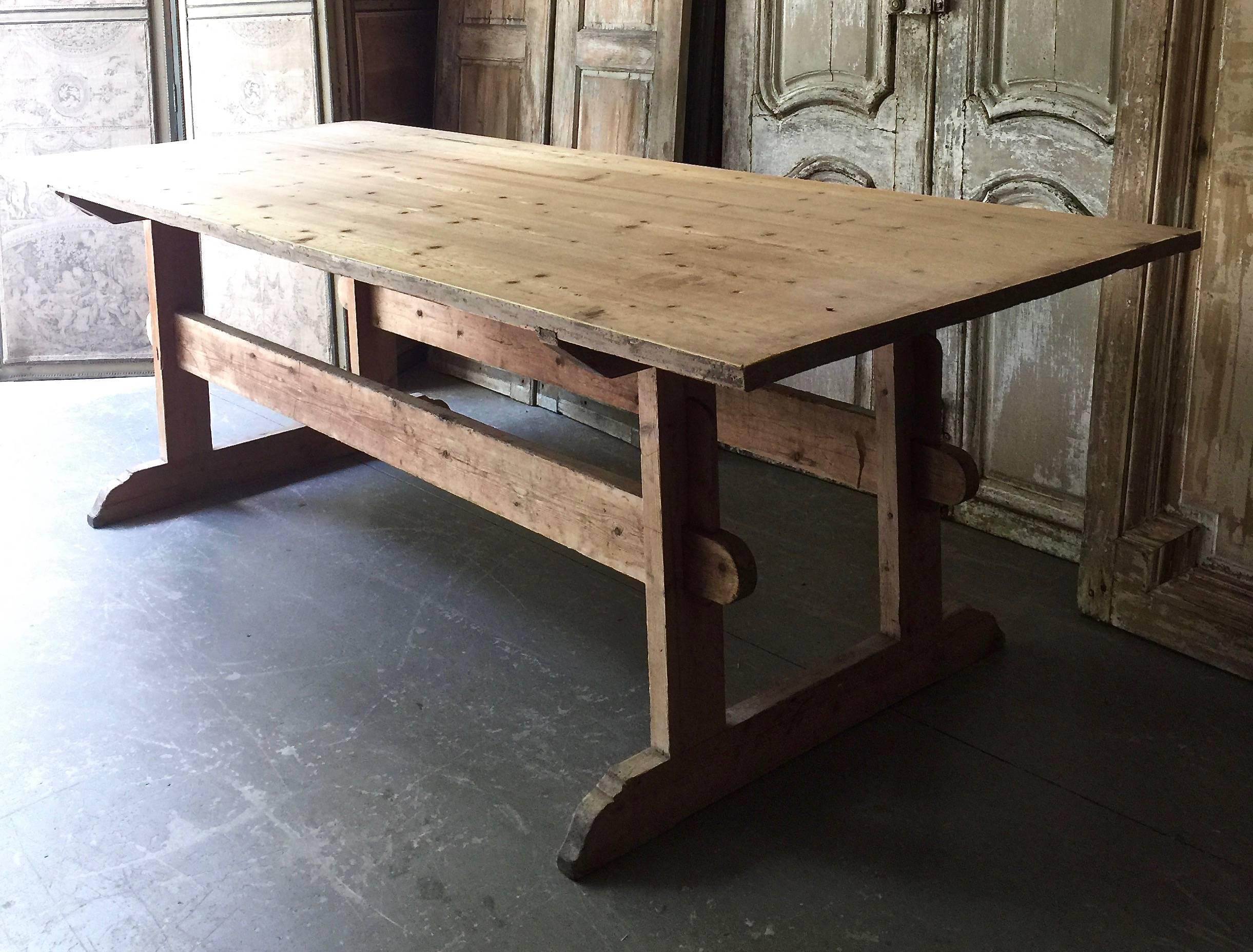 Large early 19th century Swedish trestle table in style in “Allmogestil,
