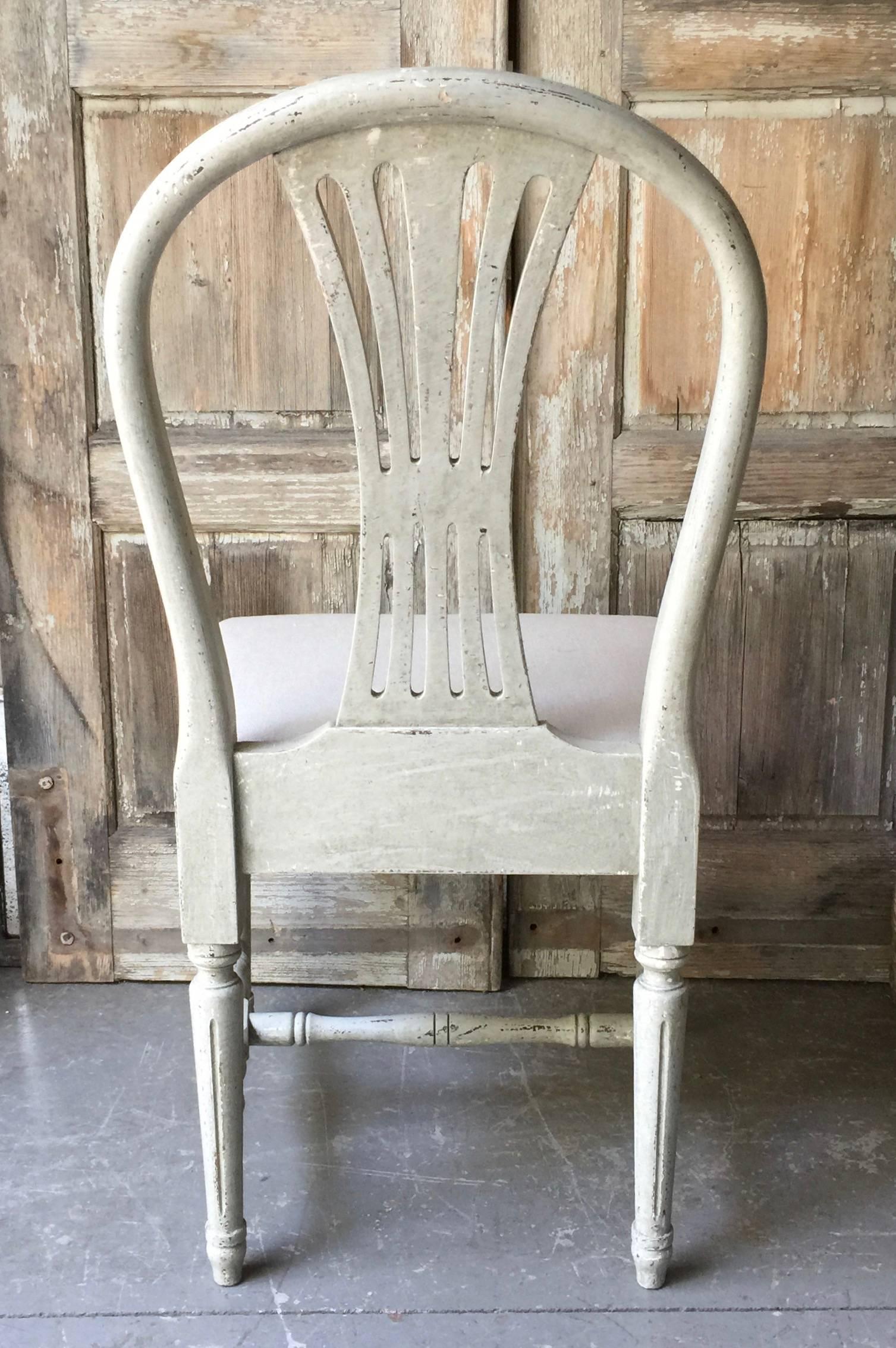 Hand-Crafted Set of Eight 19th Century Swedish Painted Wheatsheaf Dining Chairs