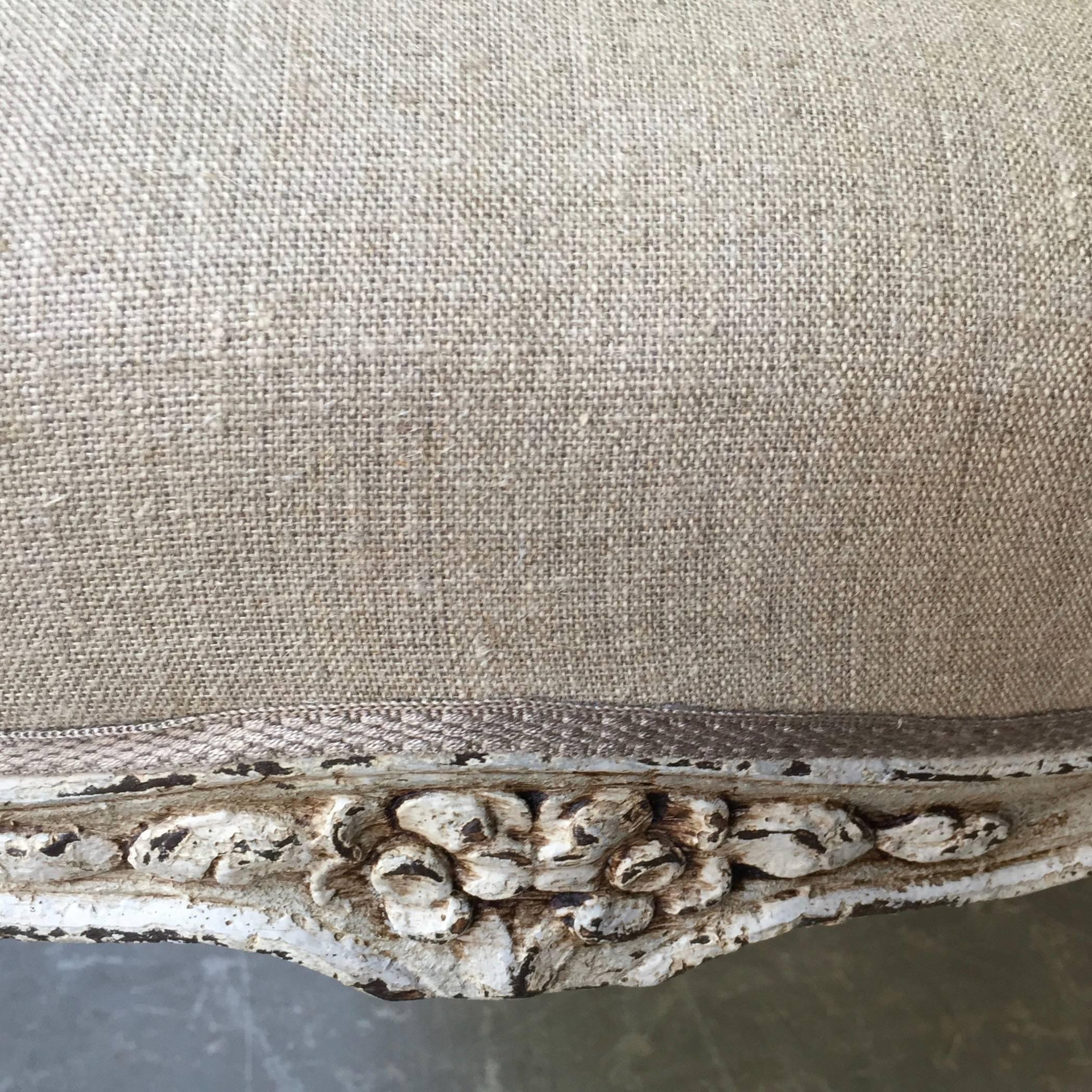 Painted Louis XV Style Footstool In Excellent Condition In Charleston, SC