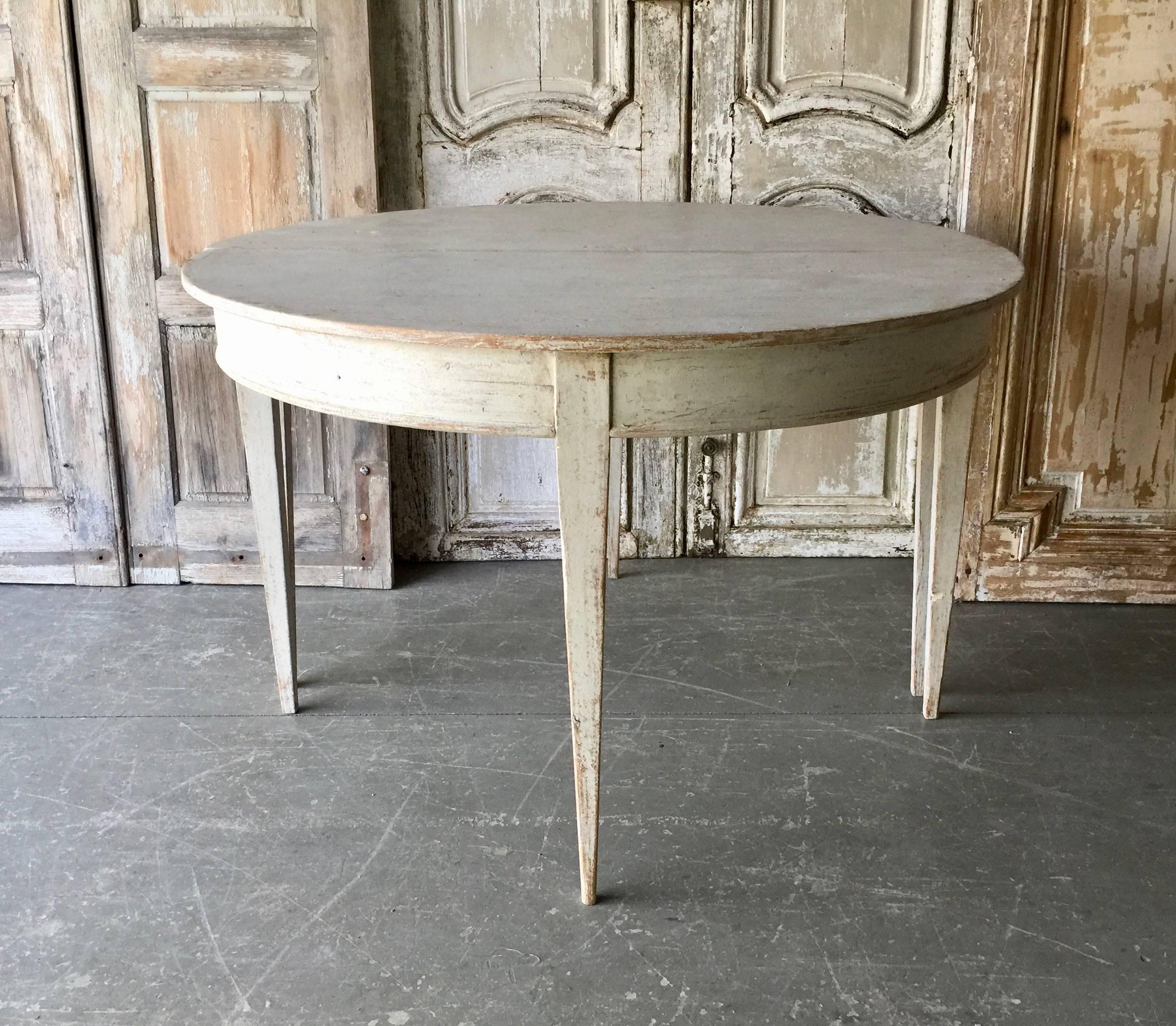 Pine Early 19th Century Swedish Period Gustavian Extending Table