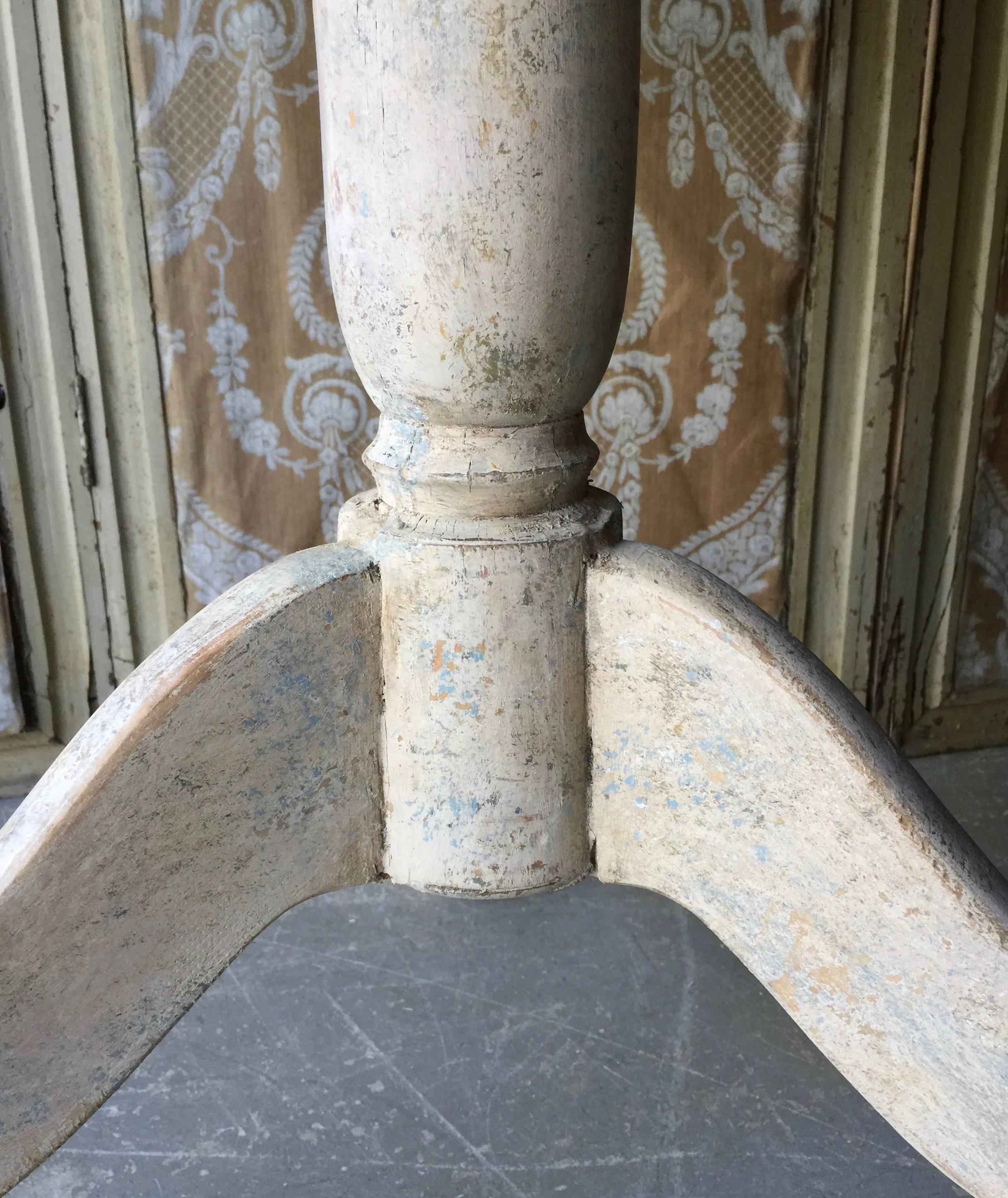 19th Century Swedish Gustavian Tilt-Top Pedestal Table 1