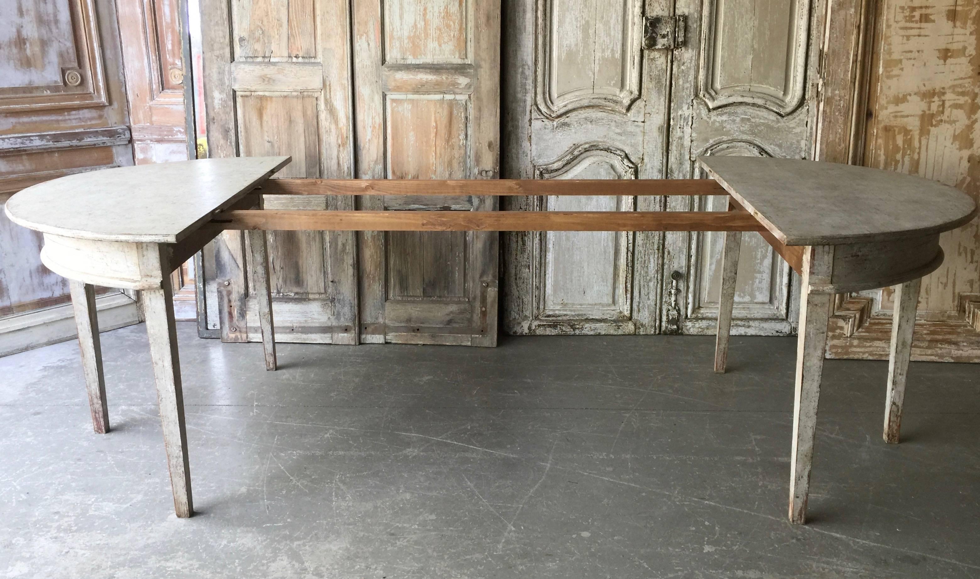 Hand-Crafted Early 19th Century Swedish Period Gustavian Extending Table