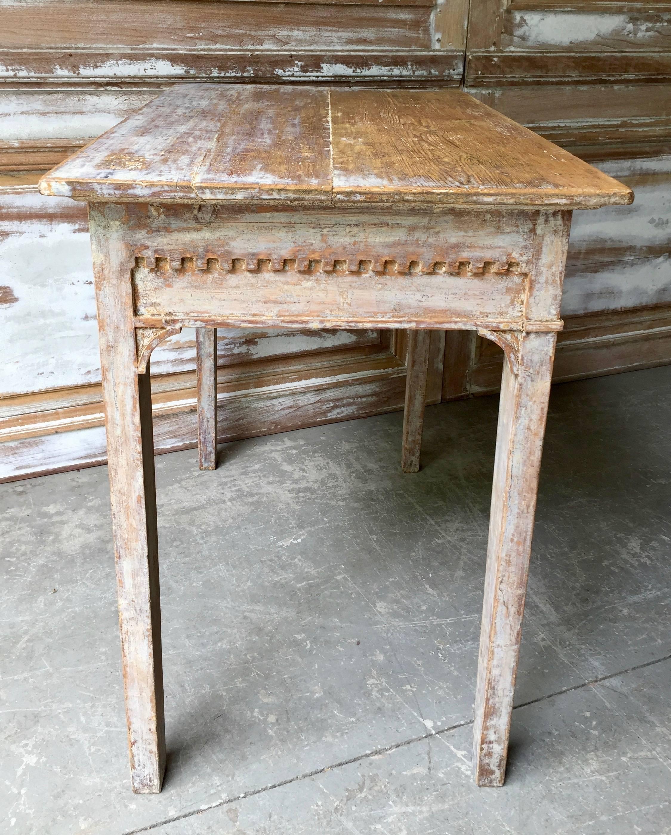 Late 18th Century Gustavian Side Table In Good Condition In Charleston, SC
