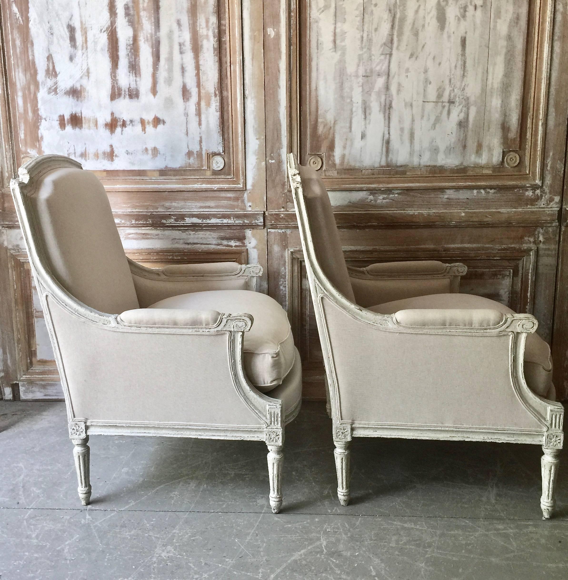 Hand-Carved Pair of Louis XVI Style Bergères