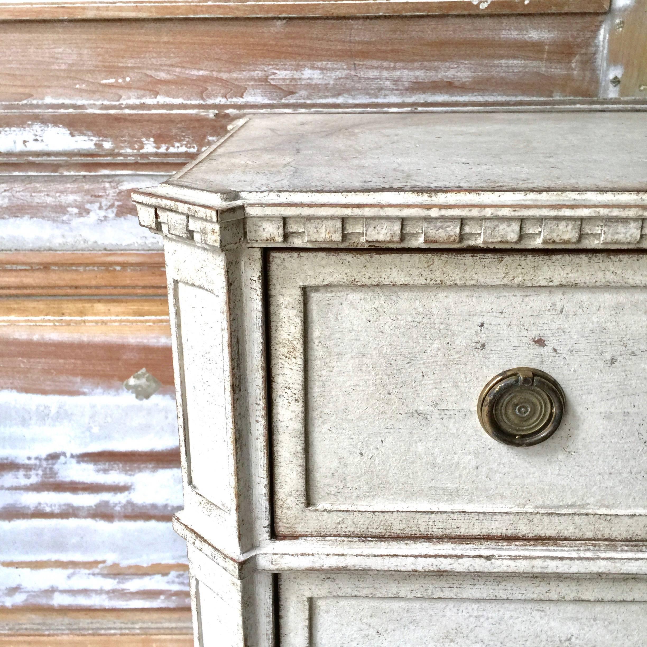 19th Century Gustavian Period  Chest of Drawers In Good Condition In Charleston, SC