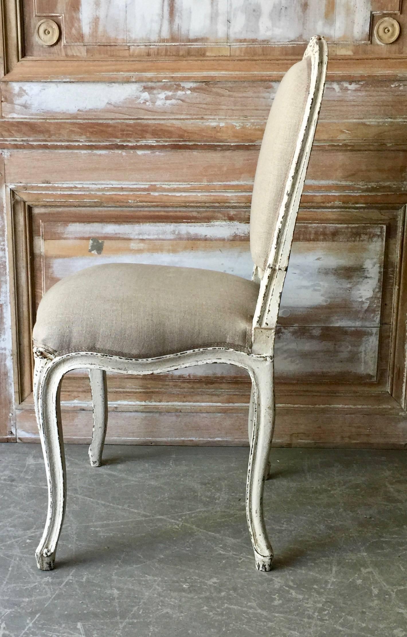 Set of Six Painted French Louis XV Style Dining Chairs In Good Condition In Charleston, SC