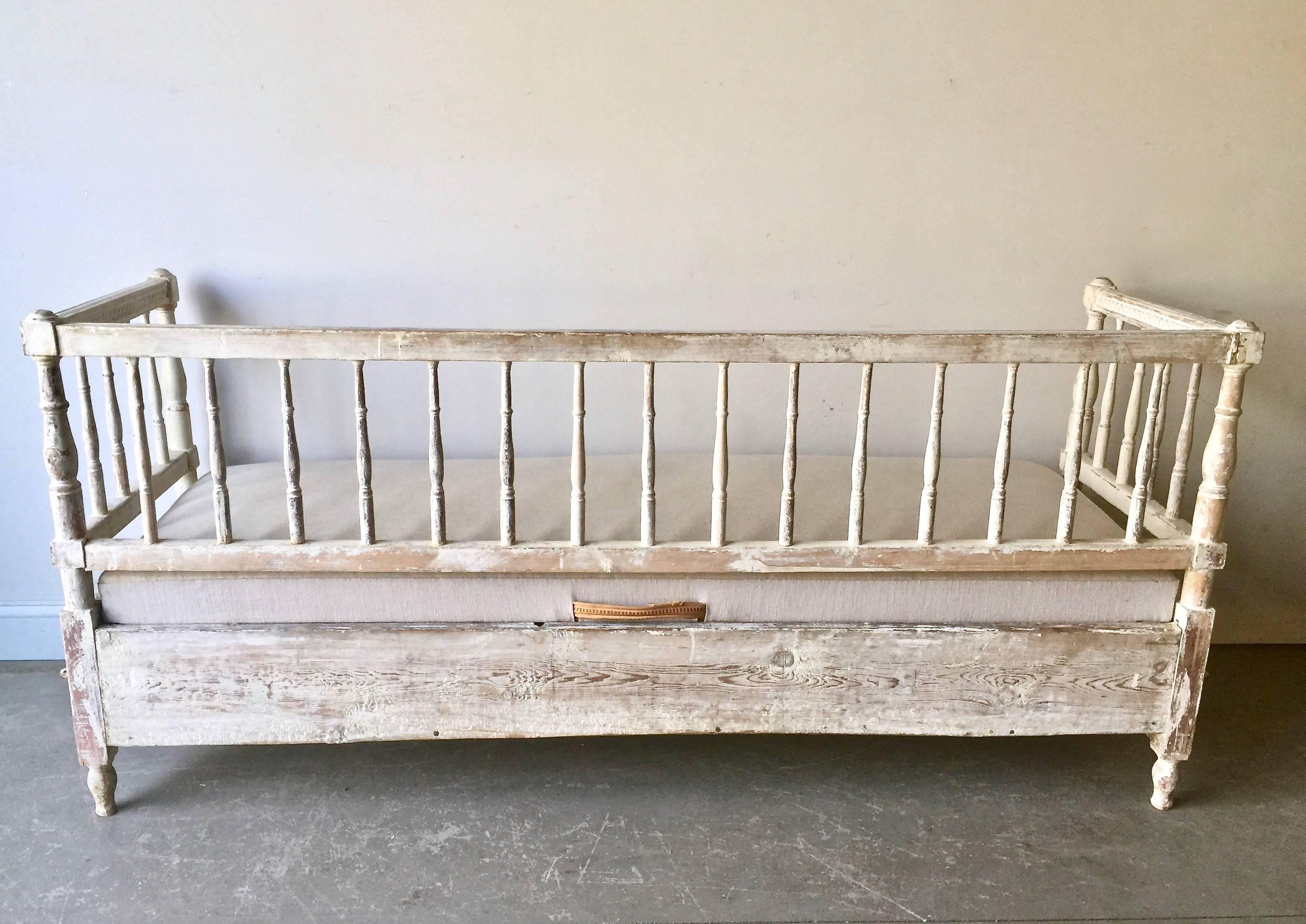 19th Century Gustavian Sofa Bed 1