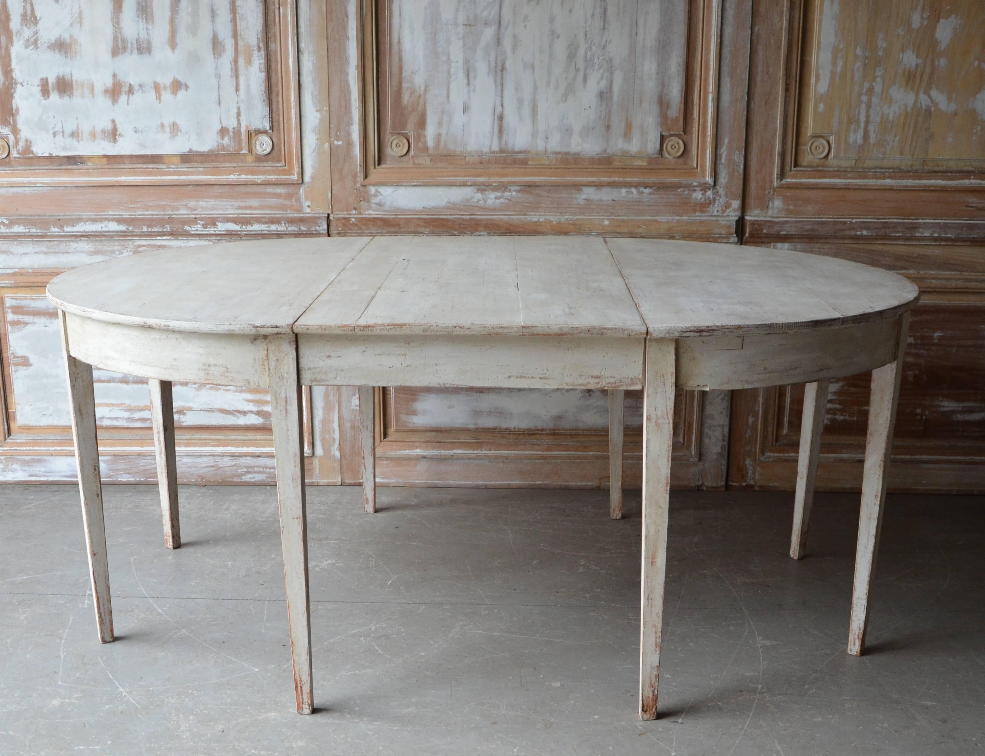 19th Century Swedish Gustavian Extending Table