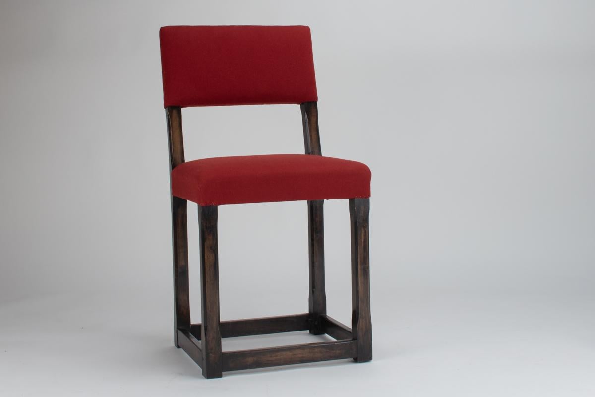 Ensemble de 3 chaises d'appoint en bois dur et baize rouge, par Anouska Hempel en vente 4