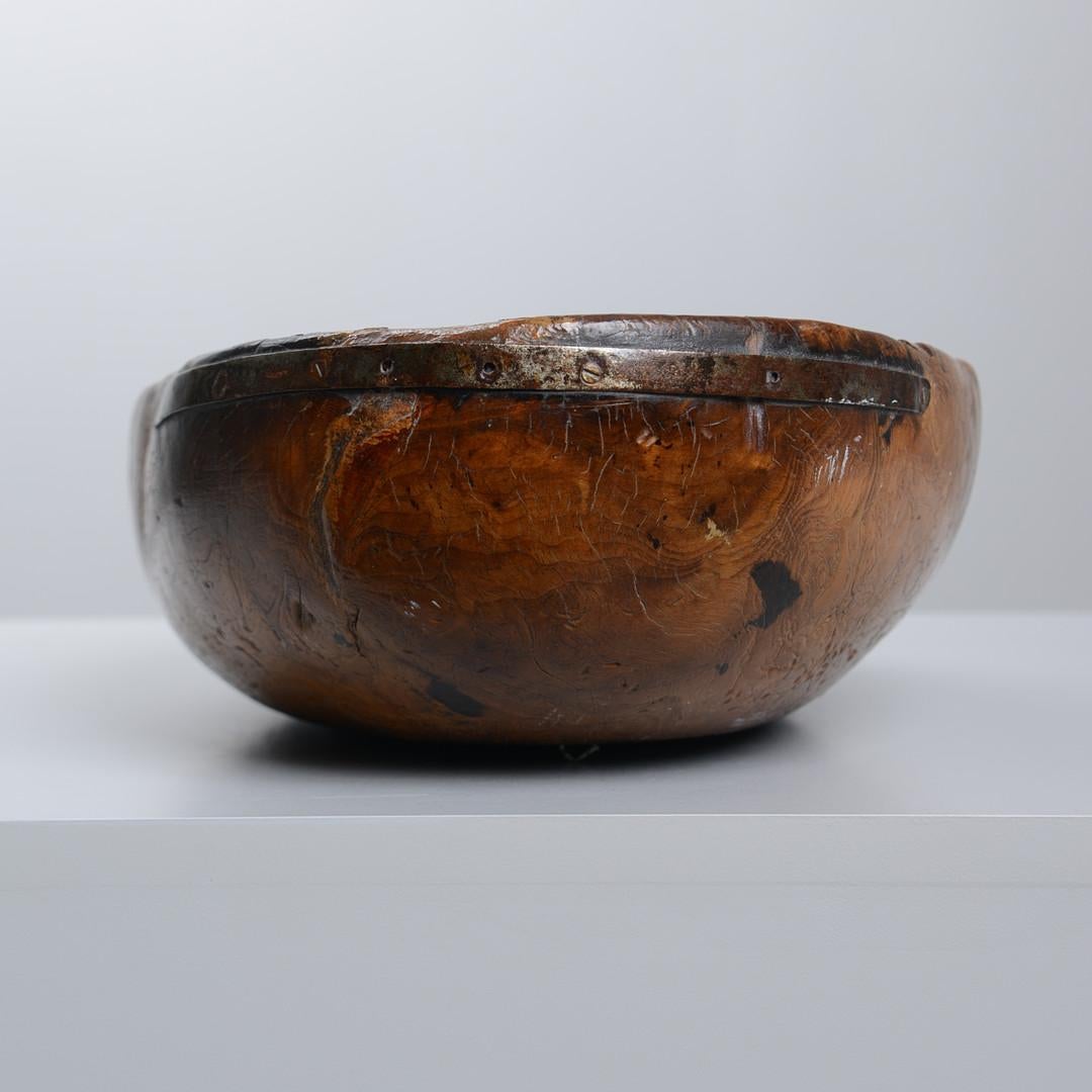 19th Century Swedish Primitive Allmoge Burl Bowl For Sale 3