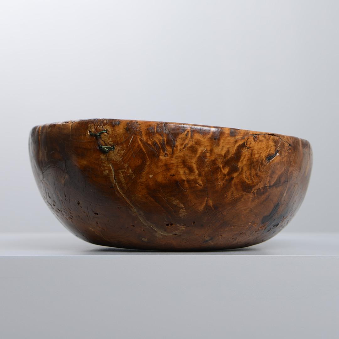 19th Century Swedish Primitive Allmoge Burl Bowl For Sale 4