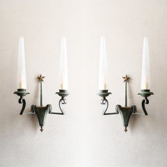 Coppia di applique francesi a due bracci in stile neogotico medievale