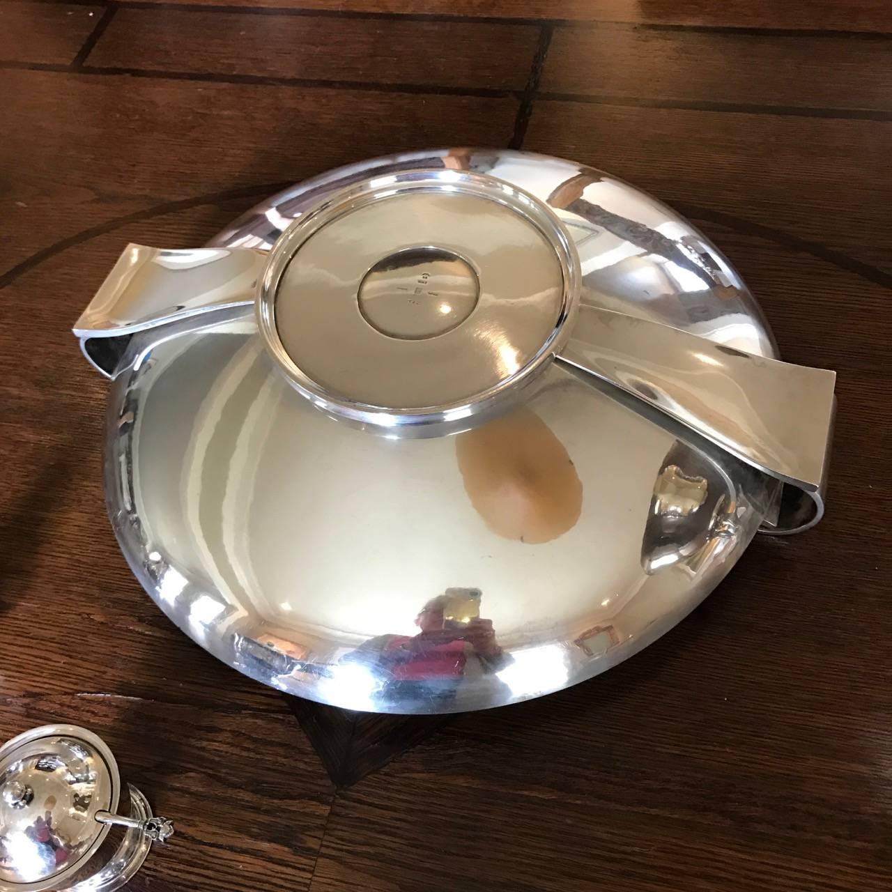 Georg Jensen Sterling Silver Monumental Centrepiece Bowl No. 752 by Harald Niels In Good Condition For Sale In San Francisco, CA