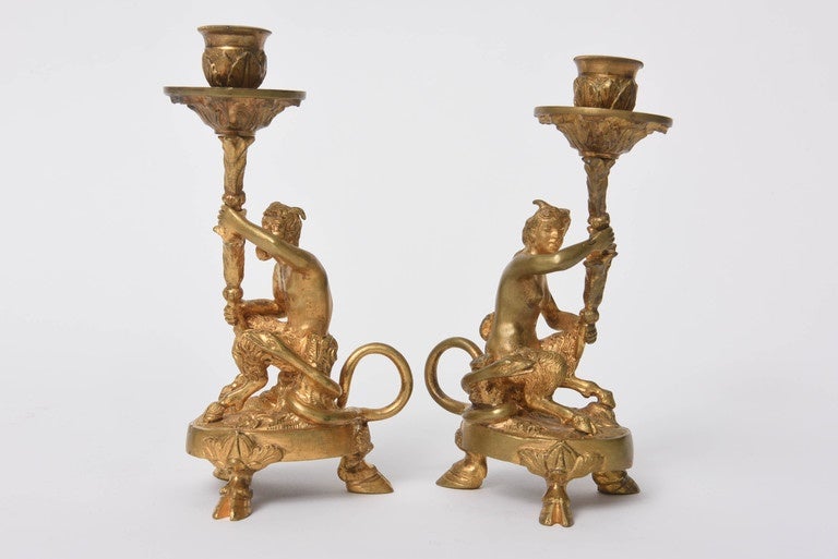 Paire de chandeliers rococo en bronze doré, fin 18ème-début 19ème siècle