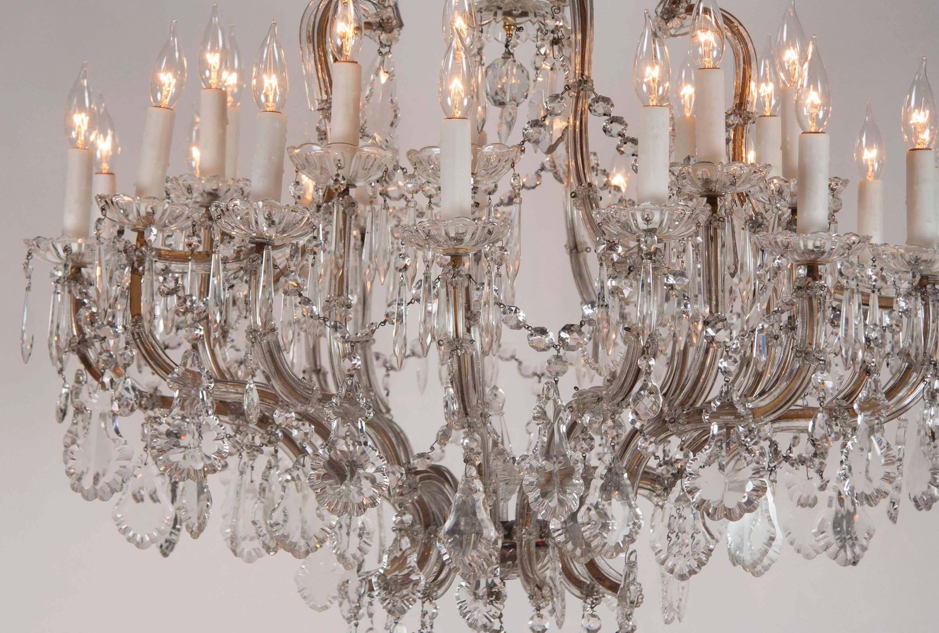 An early 20th century French crystal chandelier having 25 lights.