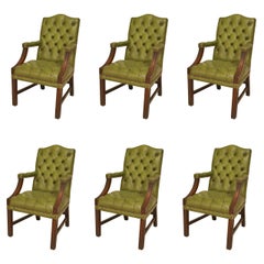 Ensemble de 6 chaises anglaises géorgiennes vertes tuftées de style anglais