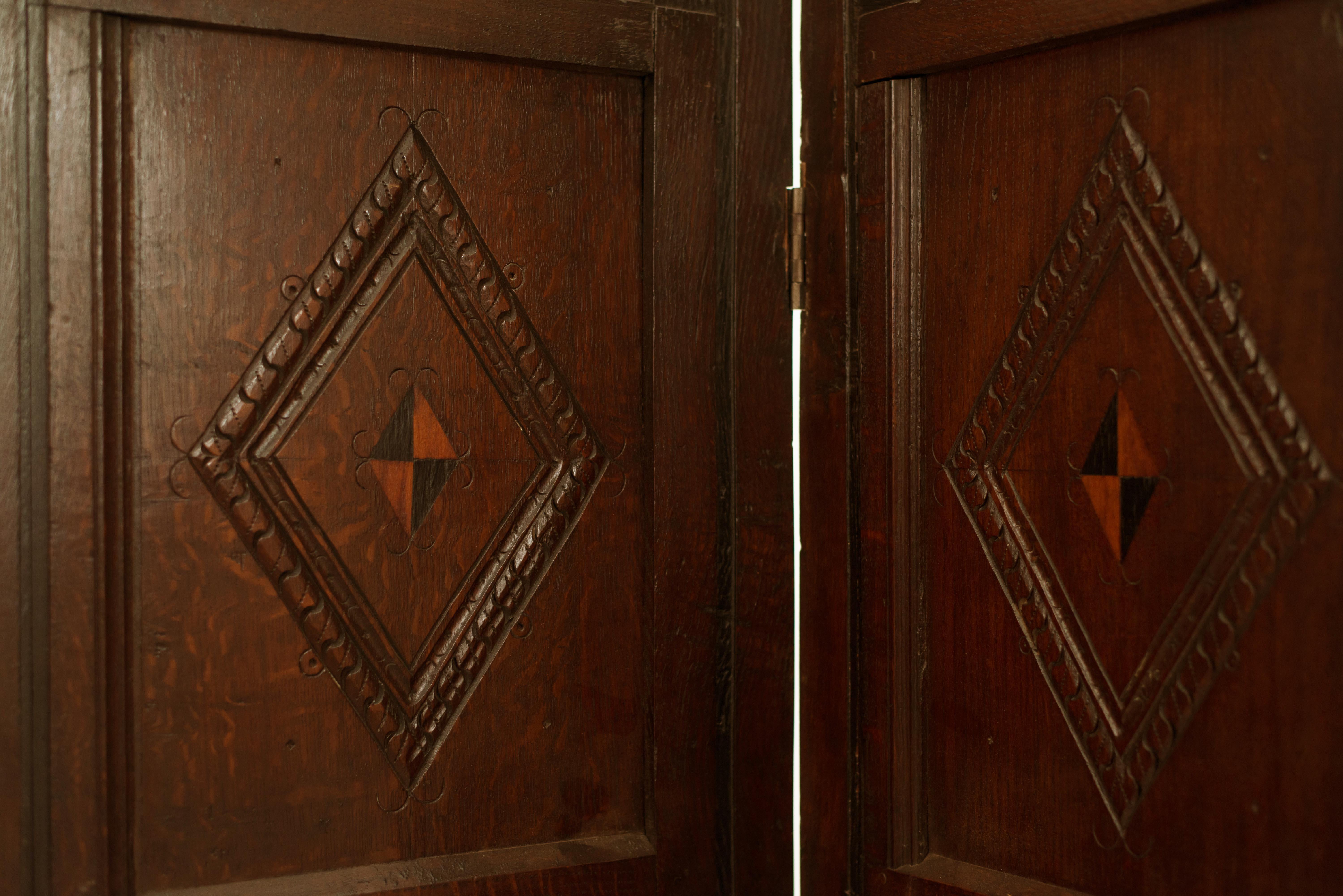 British 19th Century English Renaissance Style Carved Oak Three Fold Screen