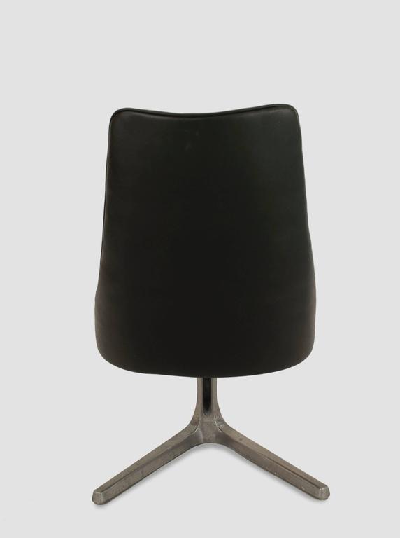 1960s American Ch 1966 Black Faux Leather Swivel Chair By Mid Century Modern 1960s American Ch 1966 Black Faux Leather Swivel Chair By Chromcraft For