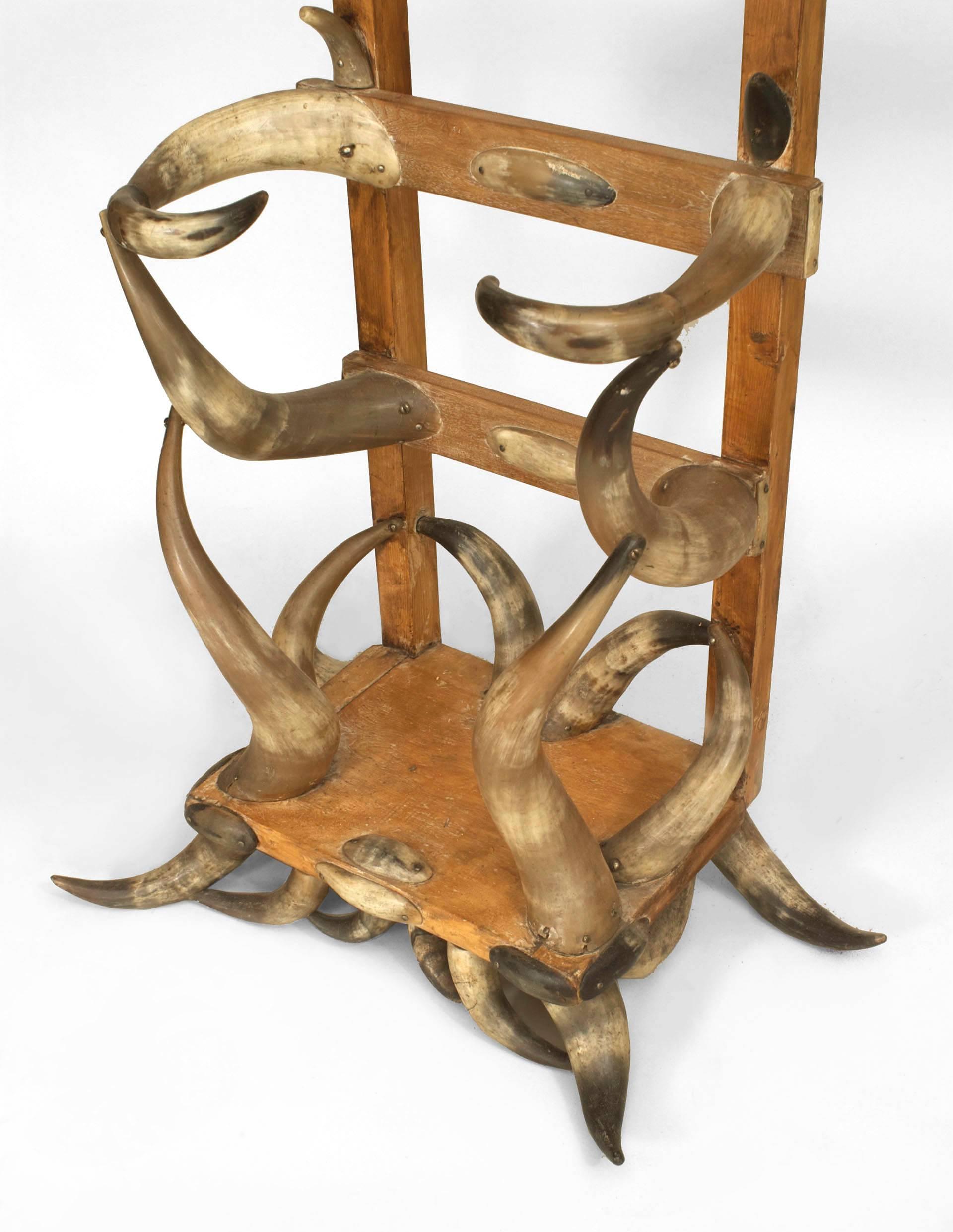 American Victorian Steer Horn and Stripped Pine Hatrack/Umbrella Stand In Good Condition In New York, NY
